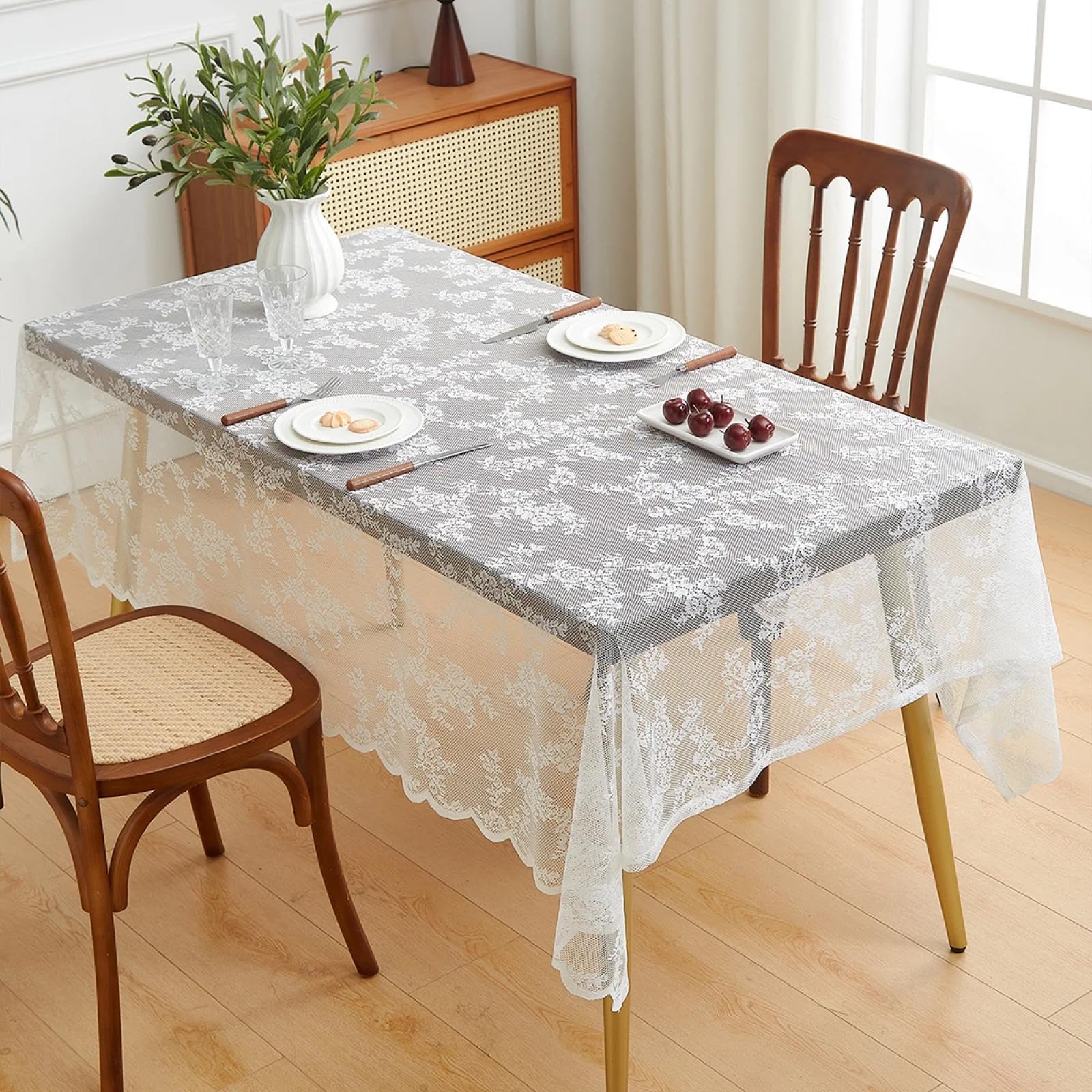 Nappe en dentelle blanche 150x300 cm à motif floral chic