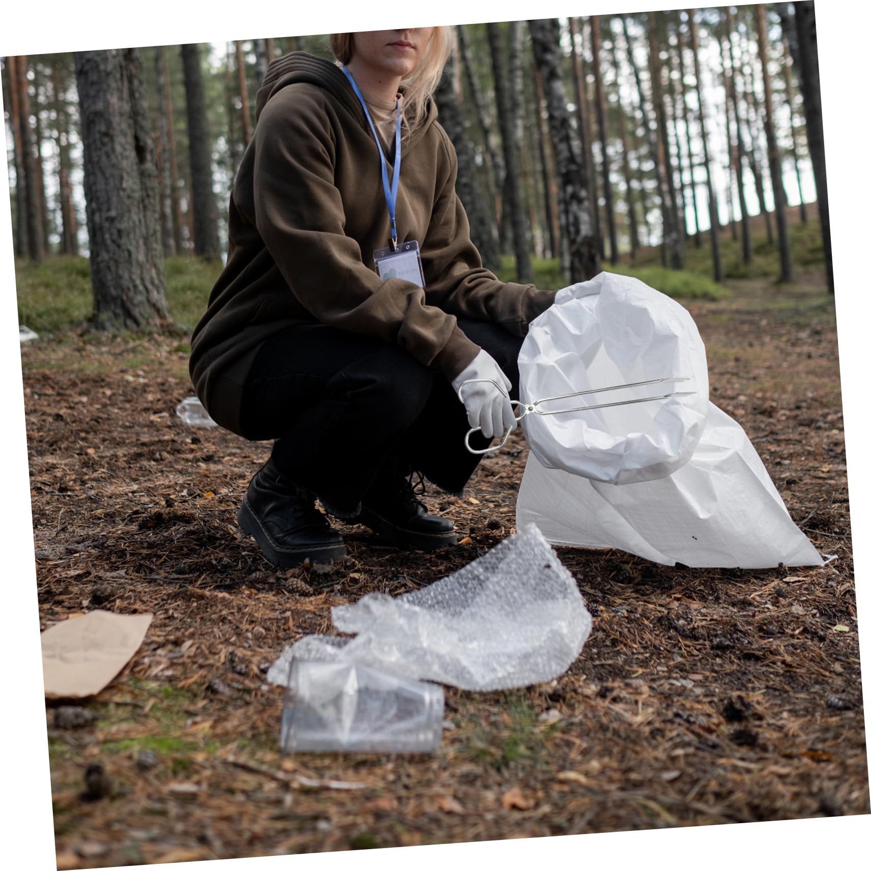 Healeved Stainless Steel Garbage Clamp 4pcs Random Style Tongs 32cm Long Reacher Grabber for Easy Pickup