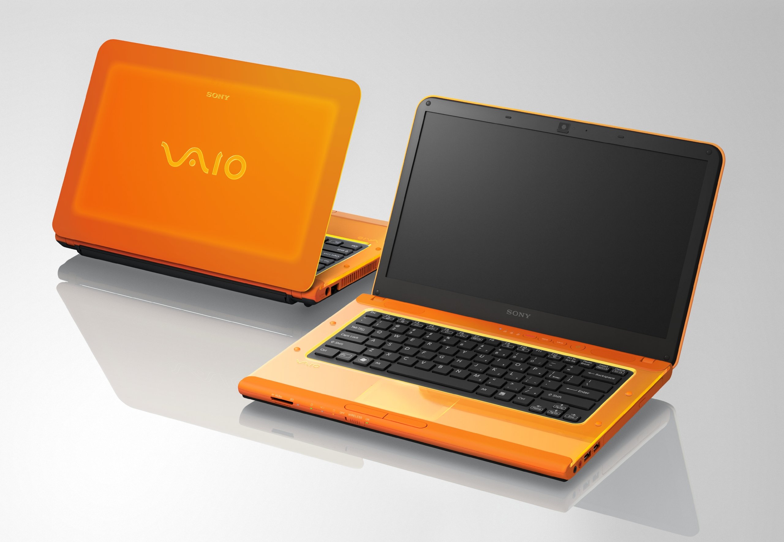 Sony VAIO VPCCA1S1E/D 14 inch Laptop (Intel Core i5-2410M 2.3GHz