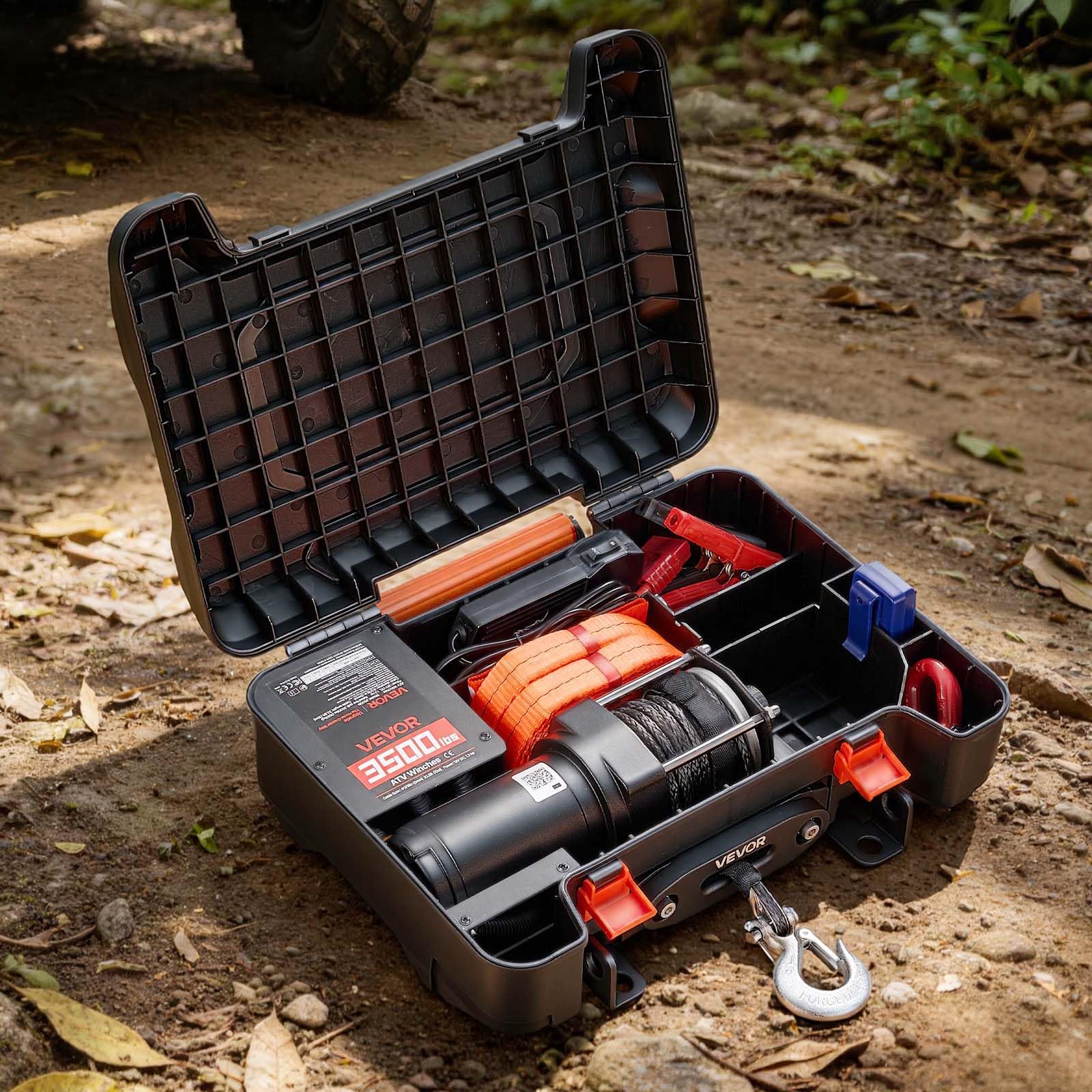 VEVOR Elektrische Seilwinde 12V, Mobile Seilwinde mit 1587kg Tragkraft & Fernbedienung, Tragbare Motorwinde mit Synthetikseil Seilführung Schäkelhaken Gurt Tragkiste, Elektrowinde für ATV UTV Offroad