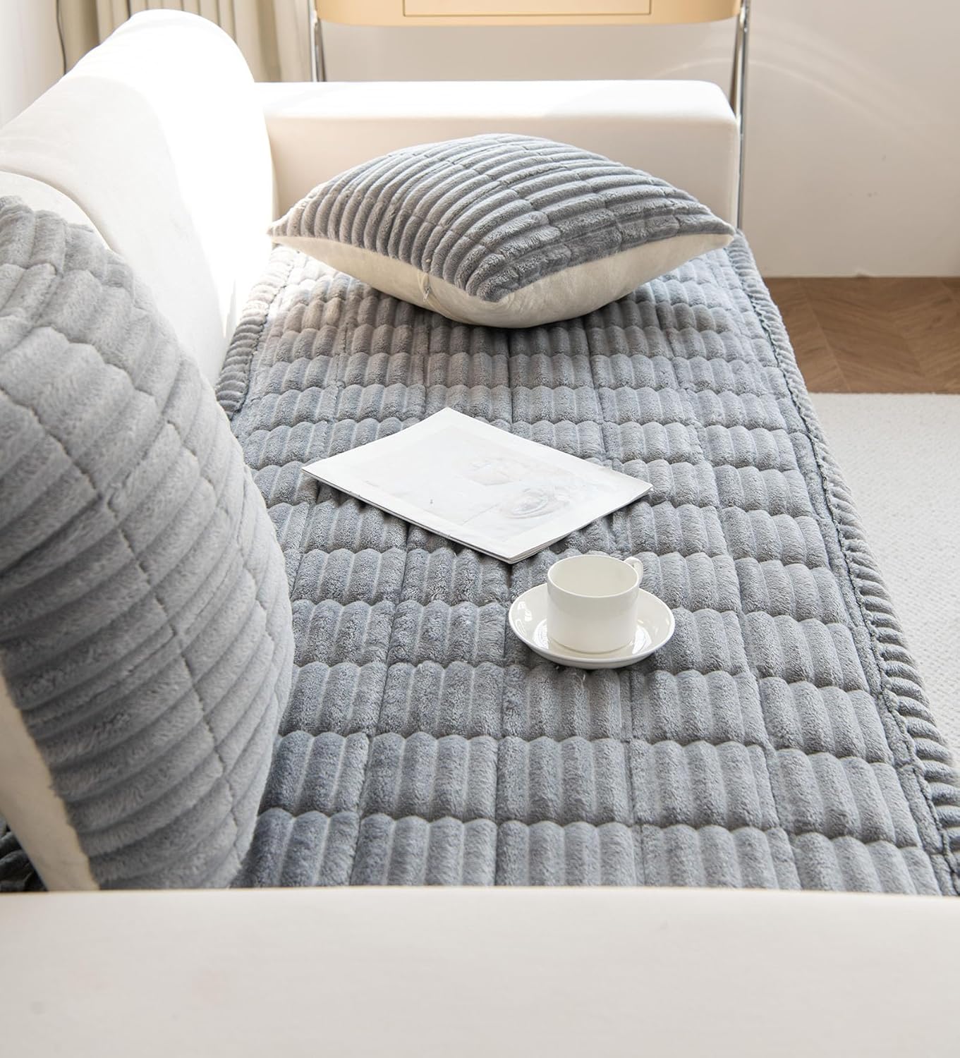 Faux Fur Dog Couch Cover Protector Soft Fuzzy Plush Couch Cover for Dogs Washable Anti-Slip Dog Bed Cover Pet Blanket Pet Friendly Sofa Cover for Puppy Large Dog Cat (Light Grey,28"x70")