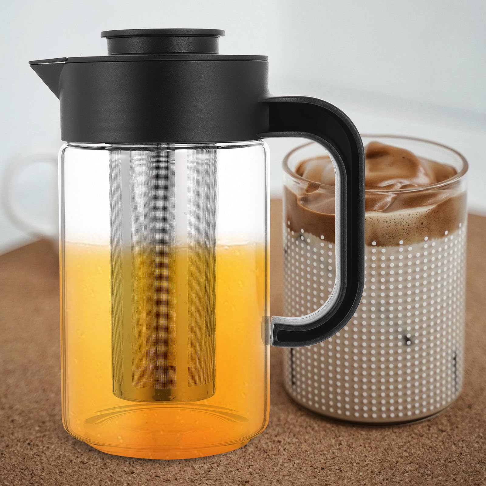 Glaskaraffe 1000ml mit Deckel für Saft und Eistee Hitzebeständig und Robust zum Servieren bei Partys Einfach zu Verstauen und Stilvoll im Design