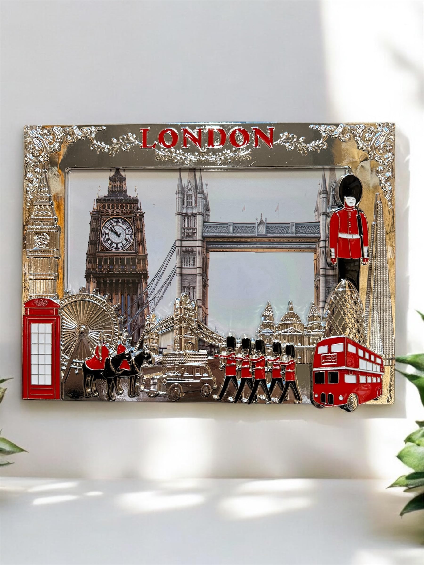 London Souvenir Photo Frame For Desk Metal Photo Frame,London Icon 3D Presents For Couples And Everyone (Silver) 20x16cm