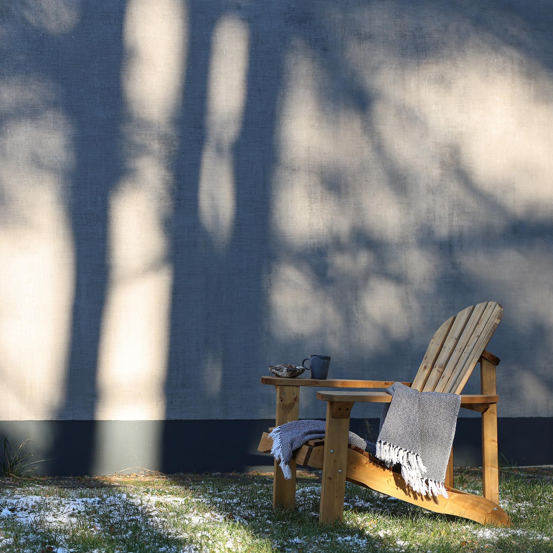 Amata UNGURS Collection Adirondack Chaise Simple en Bois résistante aux intempéries pour Patio, arrière-Cour et Jardin – Ergonomique et Durable – Design Intemporel (Marron)