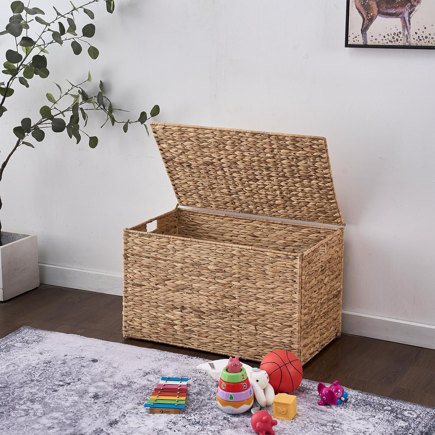 Water Hyacinth Storage Basket with Lid, 17.2 Gallon (65L) Wicker Storage Trunk with Handles, Handwoven Wicker Storage Bin for Blanket, Foldable, for Living Room, Laundry Room, Natural