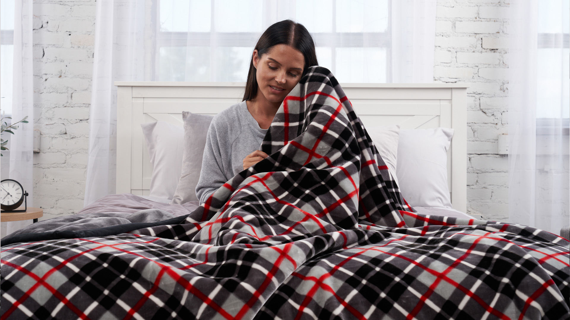 Amazon.com: NORTHWEST Ashford Home Cozy Ultimate Plush Throw