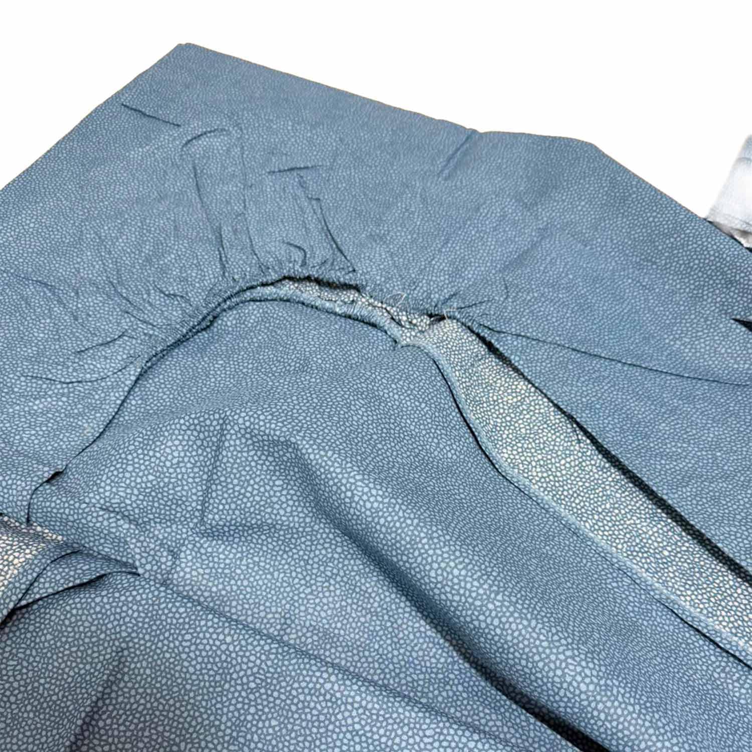Completo Lenzuola Cotone 100% Naturale, Freschezza, Morbidezza e Fantasie Eleganti, Tessuto Traspirante e Delicato (Micro Chic Blu, Matrimoniale)