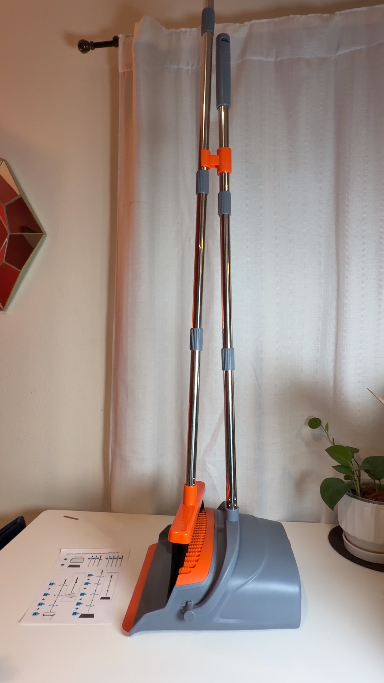 Watch Kelamayi broom and dustpan set demo durable and lightweight