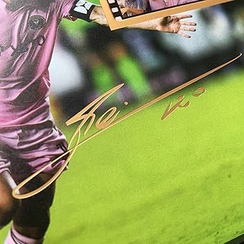 Amazon.co.jp: veratwo サイン入り サッカーボール メッシ ポスター 額