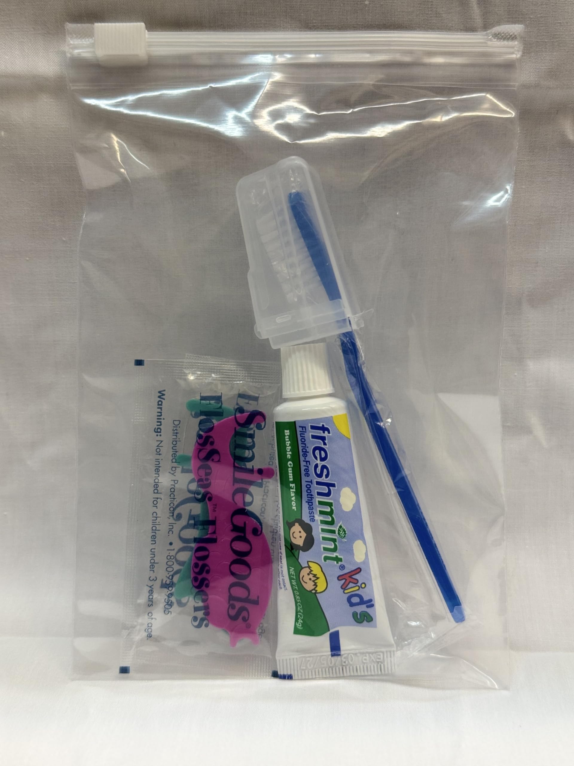 Childrens Dental Kits in Bulk Case of 60 Junior Toothbrush Kids Toothpaste Toothbrush Cap Floss Picks Pre-Assembled Oral
