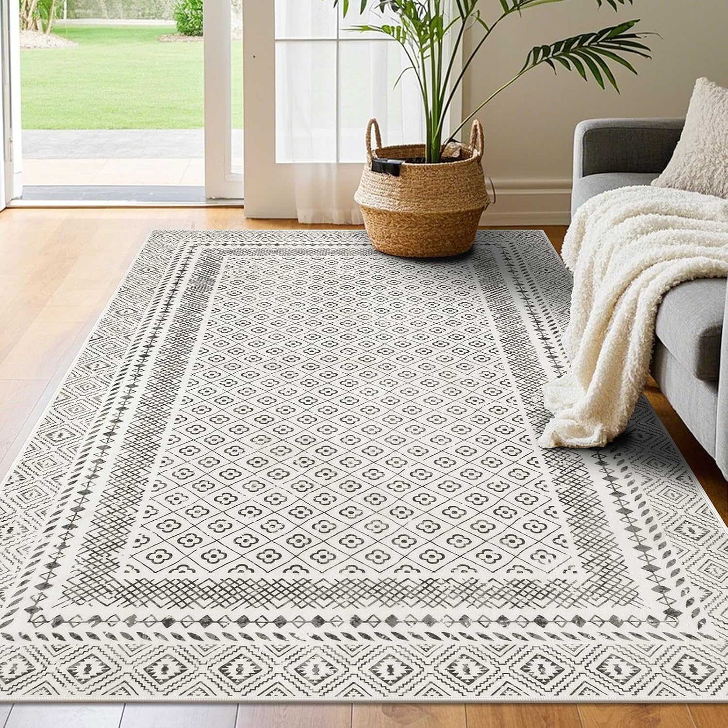 SHACOS 5x7 ft Area Rugs Soft Low Pile Non Slip Washable Rug Floor Mat for Living Room Bedroom Dorm Dining Room, Moroccan Geometric Bordered Rug, Beige Gray