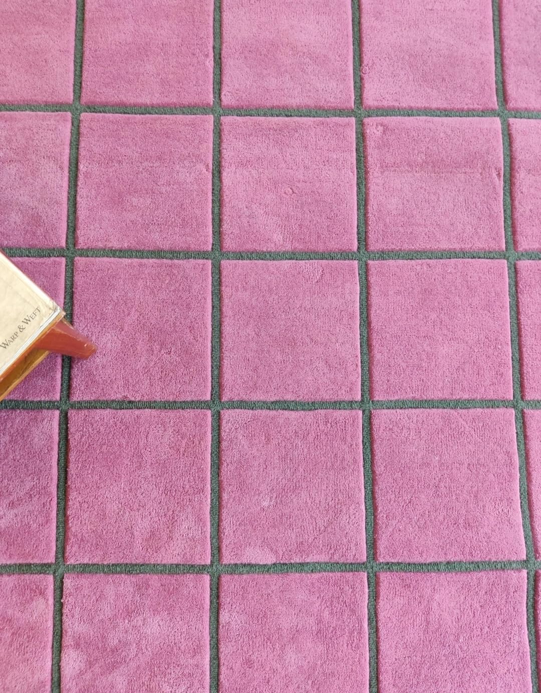 Pink Grid Pattern Area Rug, Gray Border, Geometric Tile Design, Soft Textured Carpet (Green, 8/10 feet)