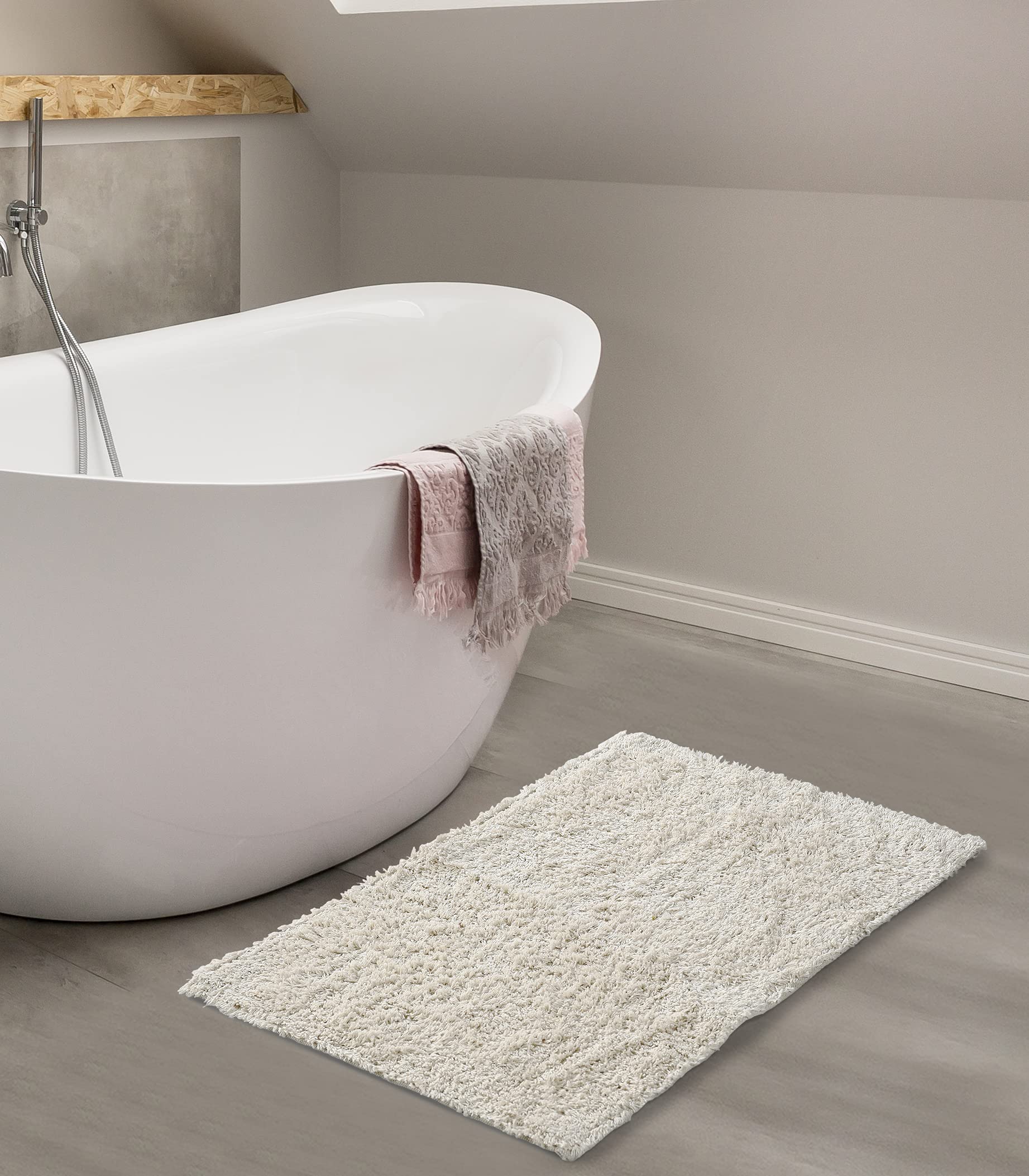 SASHAA WORLD Tufted Bathmat Bathroom Rugs with Latex Backing, Soft and Ultra Thick Bath Rugs, Non-Slip Absorbent Bath Mats for Bathroom Kitchen and Living Room (40X60 cm, Cream)