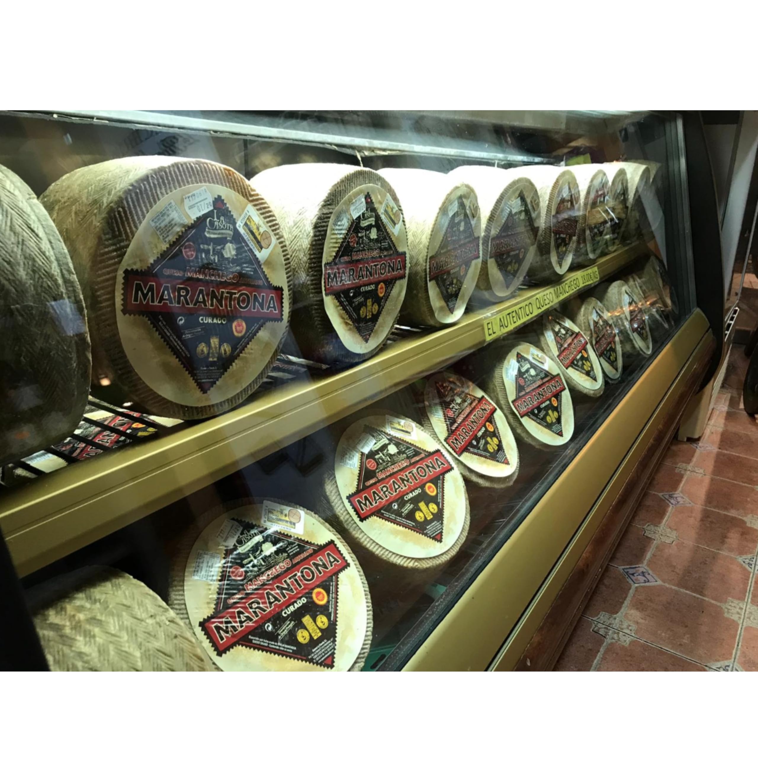 Queso Manchego DOP Marantona Curado 0.700 kg Sabor Intenso