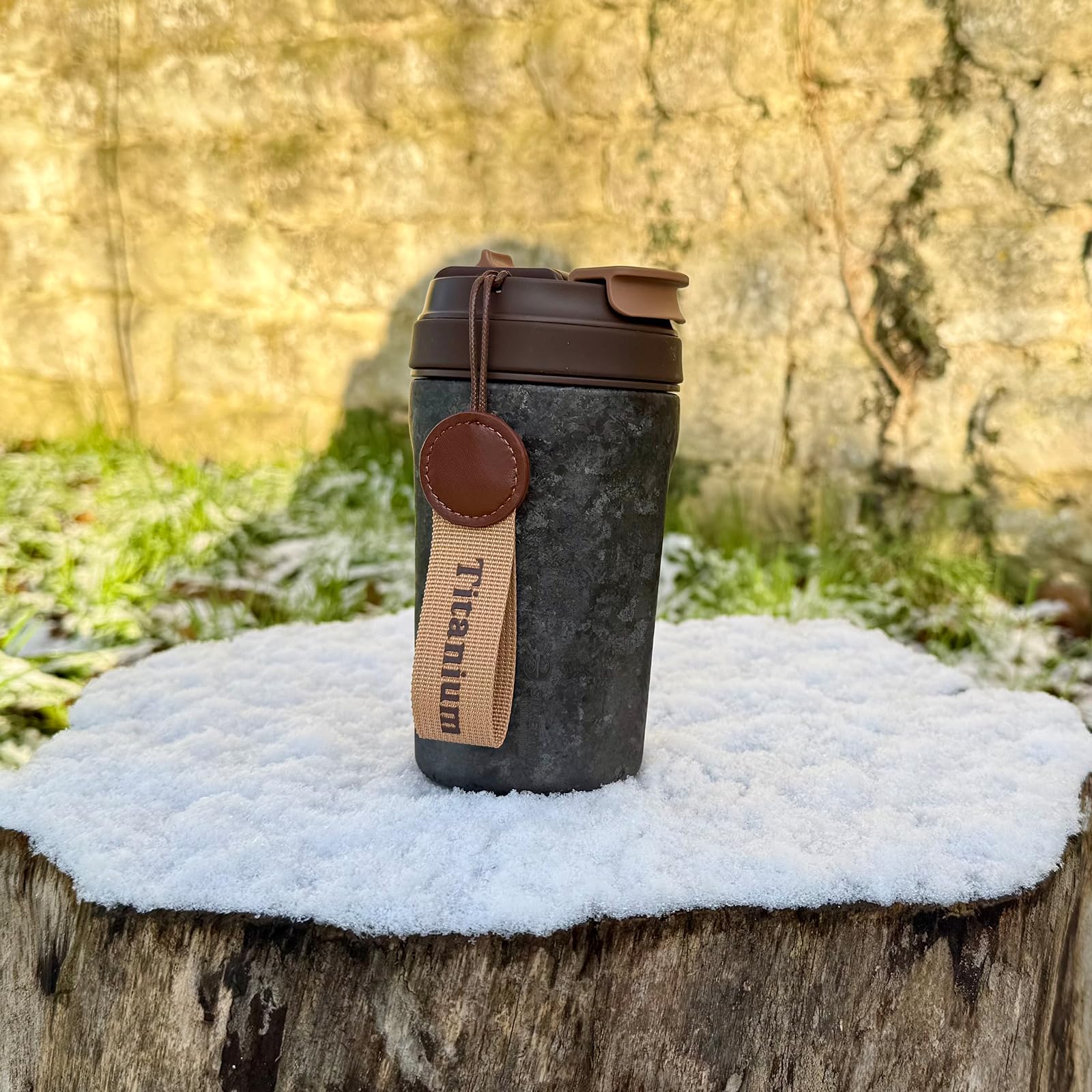 SILVERANT Isolierter Titan-Kaffeebecher mit Strohhalm, doppelwandiger Becher, wiederverwendbar und auslaufsicher, hält Flüssigkeiten heiß oder kalt, für den Innen- und Außenbereich (400 ml, Schwarz