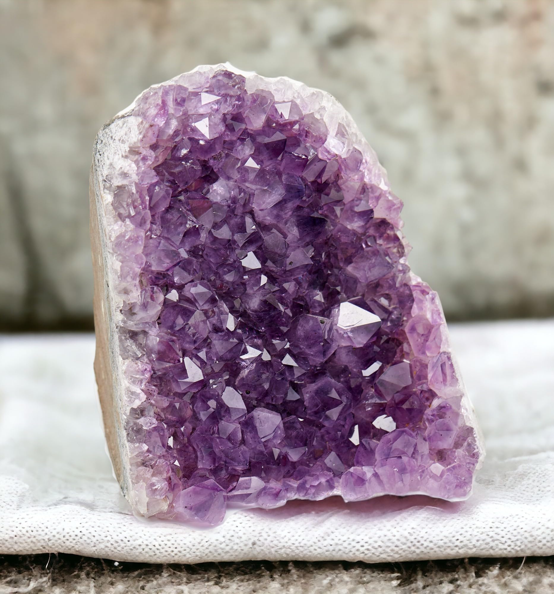 SAMSARI 0.7 to 0.9 kg Amethyst Crystal Geode From Uruguay, 10 to 15 cm Height, Natural Large Amethyst Cluster Rock - Image 4