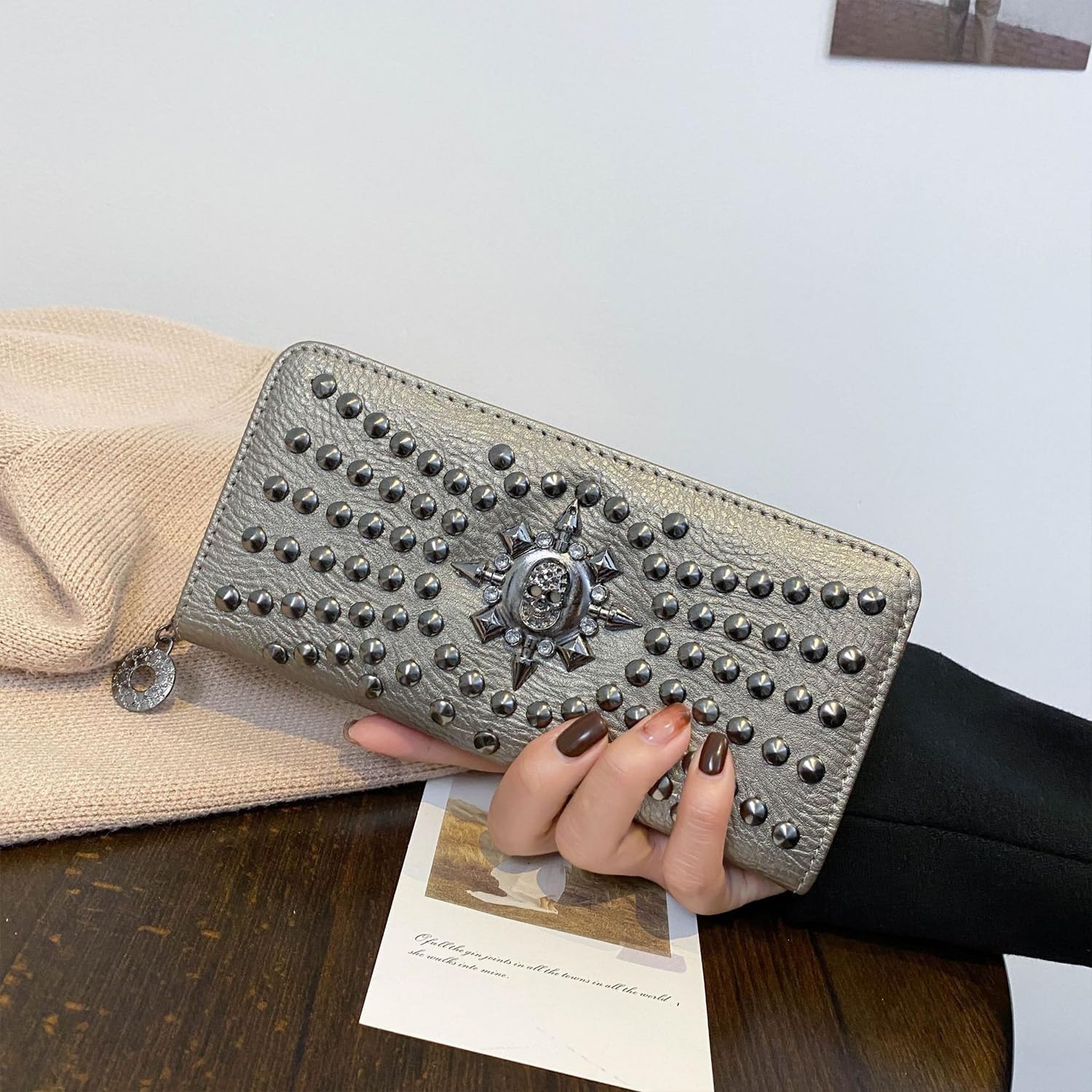 Skull Wallets for Women, Large Capacity Womens Clutch Wallet Purse Punk Studs Gothic Skull Chain Women Wallet Long Purse Credit Card Clutch for Women Handbag Skull (Gold) - Image 6