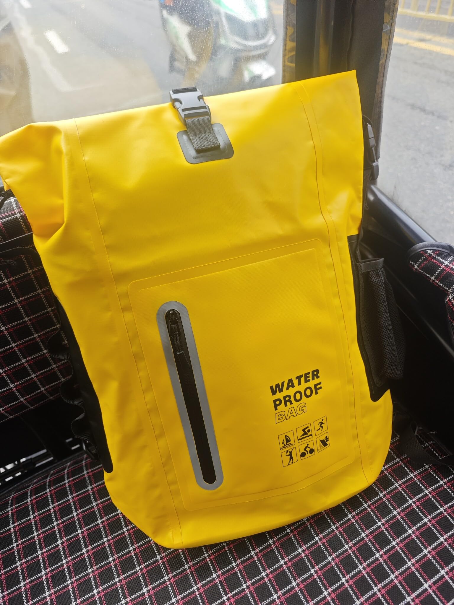 Zaino Impermeabile Rolltop 25L Grande Capacità Per Escursionismo All'Aperto, Viaggi, Kayak, Nautica, Campeggio, Rafting E Pesca (Giallo)