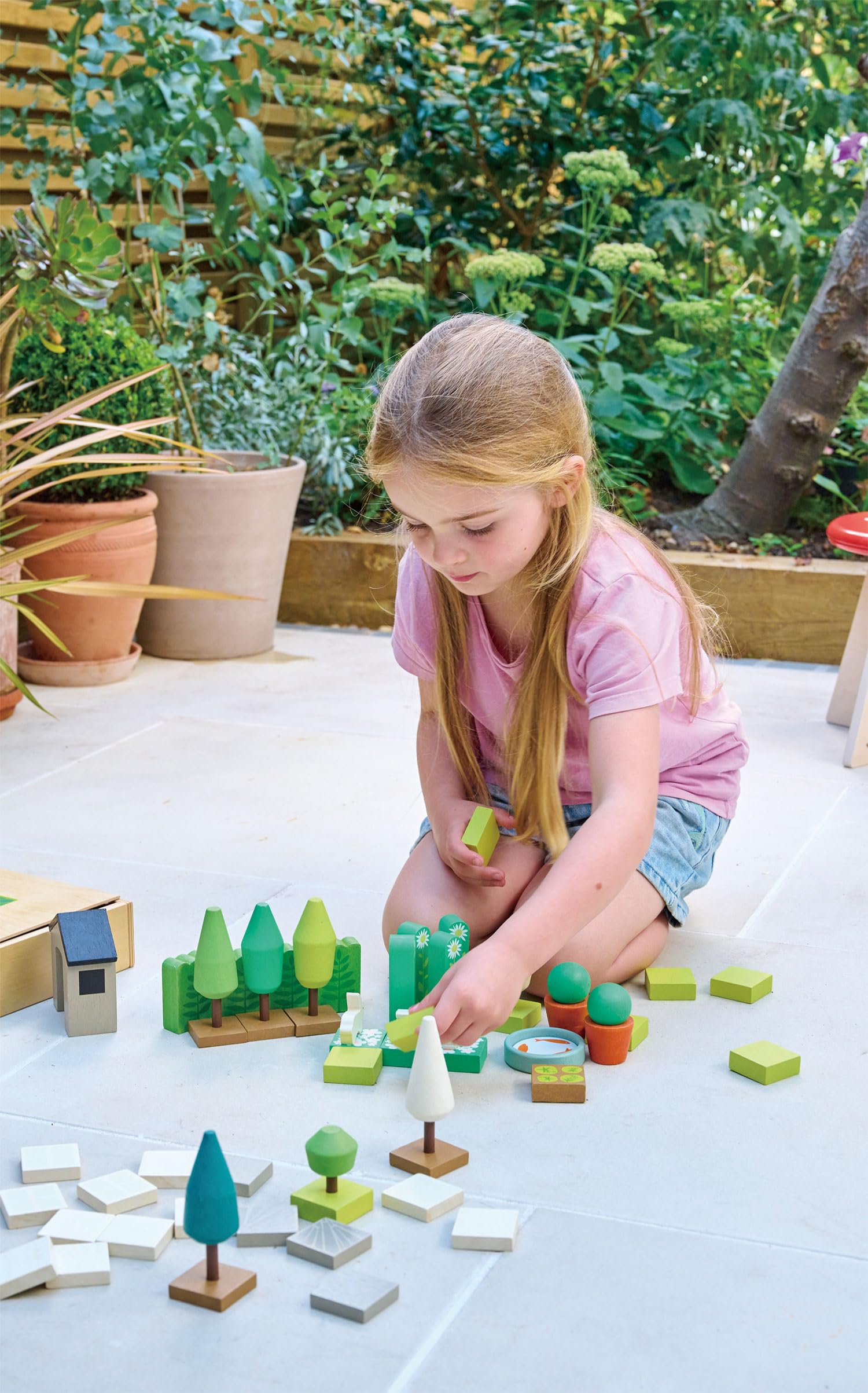 Tender Leaf Toys Blumengarten-Set: pädagogisches und lustiges Rollenspiel für Kinder, Spaß für Kinder ab 3 Jahren (kleiner Gartendesigner)