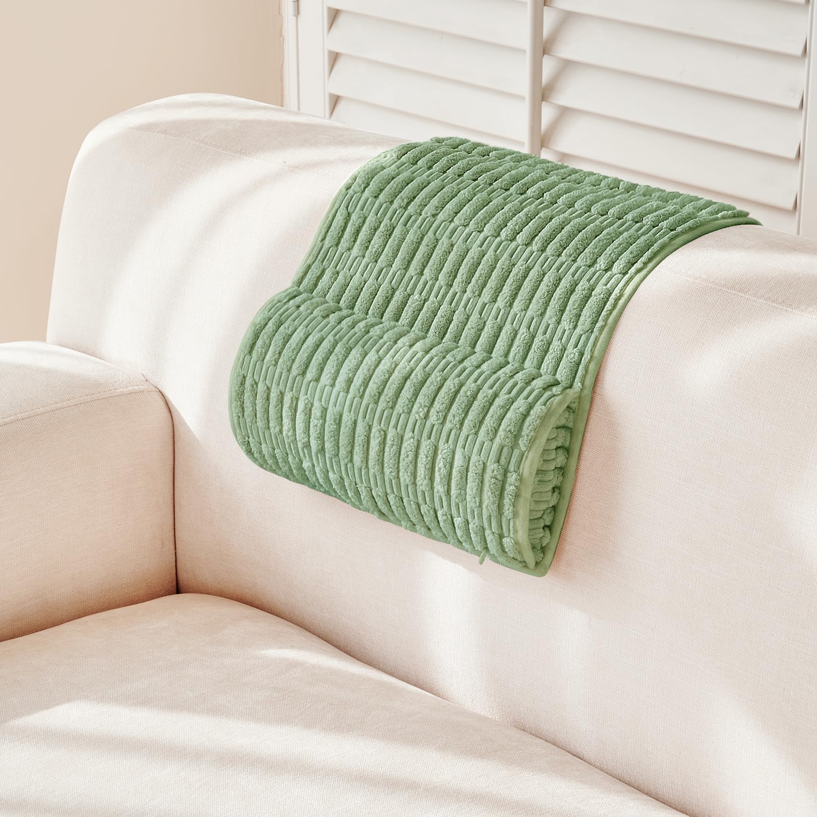 BETTELOOM Headrest and Support Pillow,Recliner Pillow for Neck, Head, or Foot for Office or Massage Chairs, Neck Pain Relief and Cervical Support. Nonslip, Zipped Cover. (Green, 5.5" Wx13 Lx3 H)