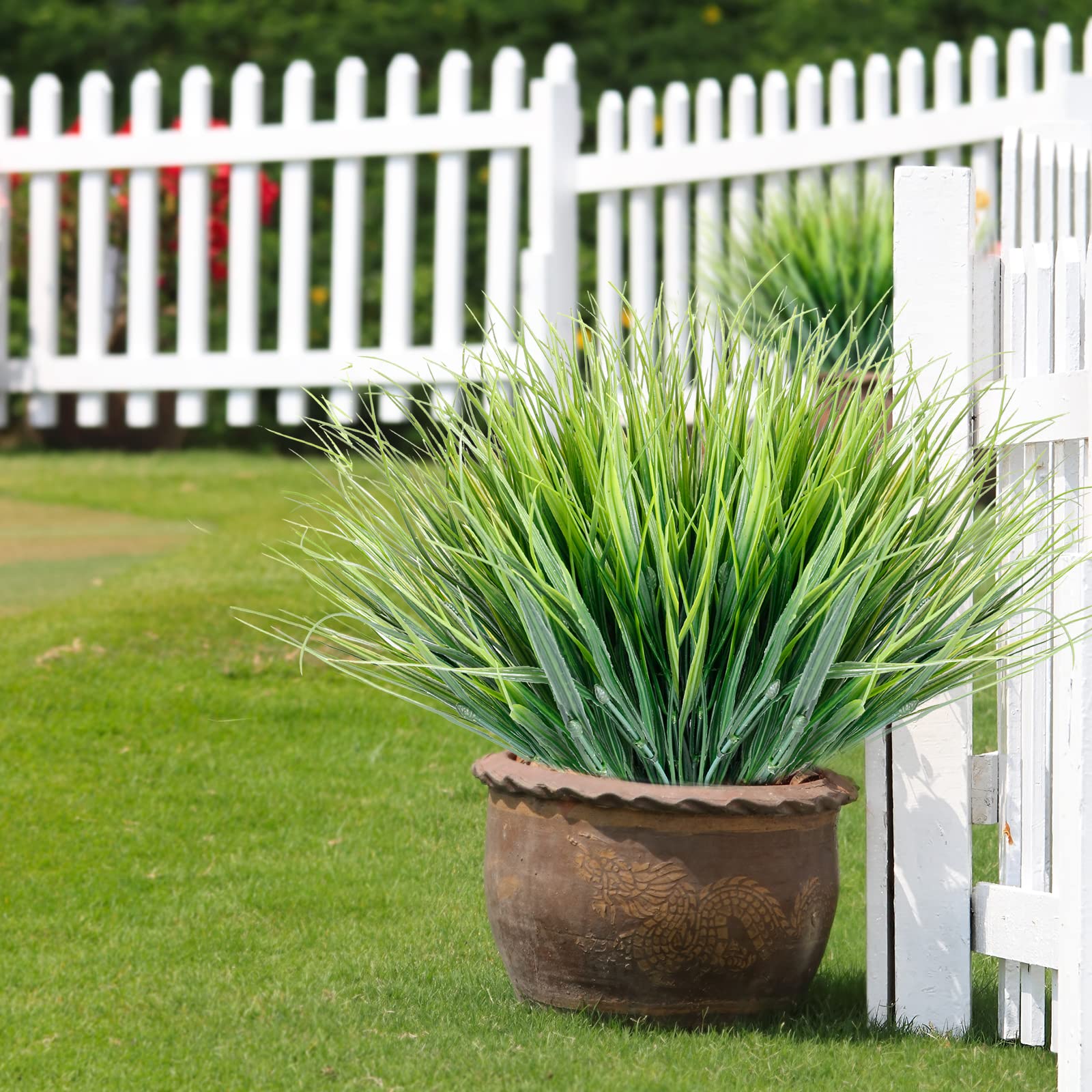 XEOLIAN Artificial Grasses 16 Bundles Outdoor UV Resistant Fake Bright Grass No Fade Faux Plastic Greenery Shrubs Garden Porch Window Box Decorating(Green Grass)