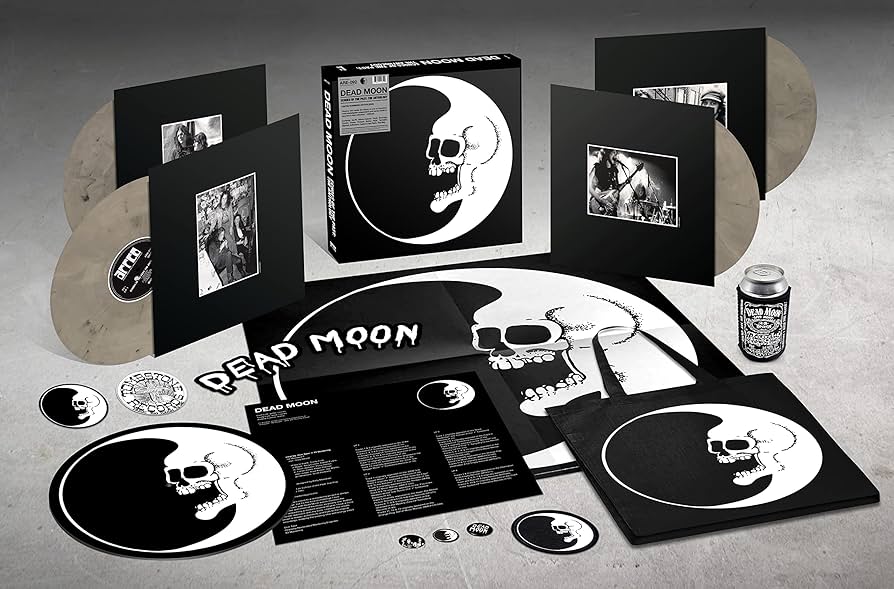 Echoes Of The Past: The Anthology [VINYL]: Amazon.co.uk: CDs & Vinyl