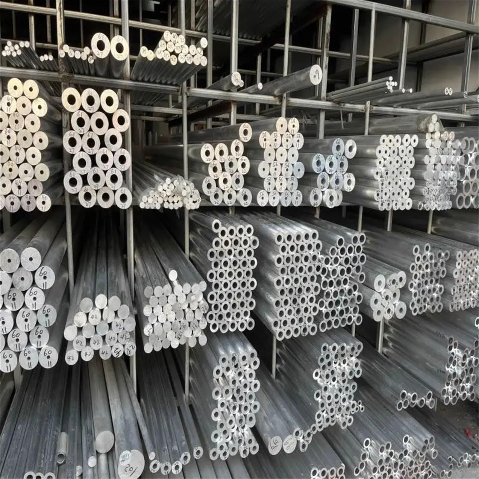 Vierkantrohr aus Aluminiumlegierung, 30 x, Wandstärke 1 mm,5, 2,3(245mm,30x30x3.0mm)