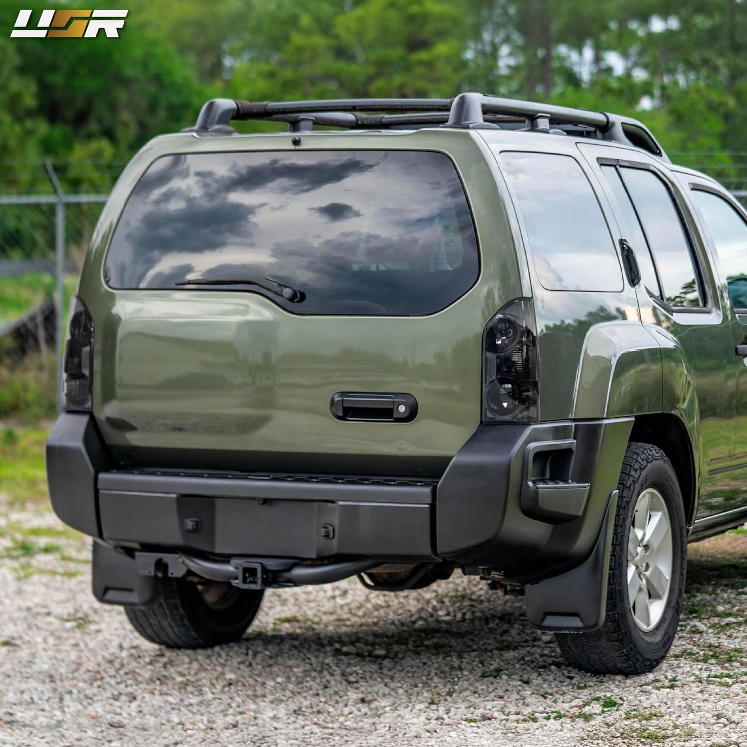 USR 05-15 N50 SUV Tail Light – Rear Tail Lamps (Left + Right) Pair - Compatible with 2005-2015 Nissan Xterra Sport Utility Vehicle All Models X SE S & Off Road (LIGHT SMOKE LENS BLACK CHROME HOUSING)