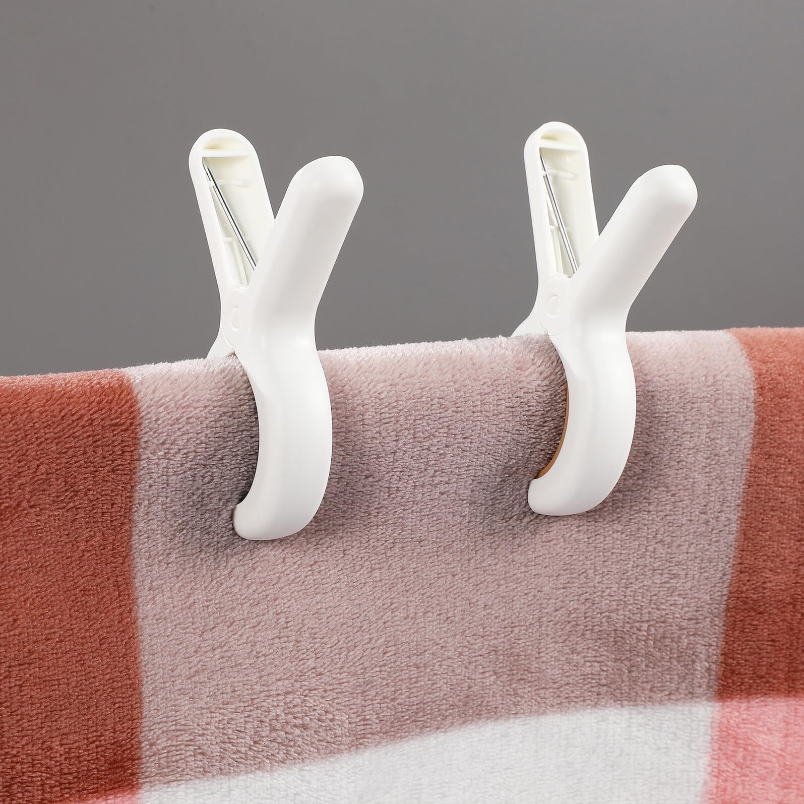 Levemolo Mollette Bucato Resistenti 18 Pezzi in Plastica Antivento e Asciugare Tessuti e Coperte All'aperto Clip Resistenti per Telo Mare e Abbigliamento per Telo Mare Abbigliamento