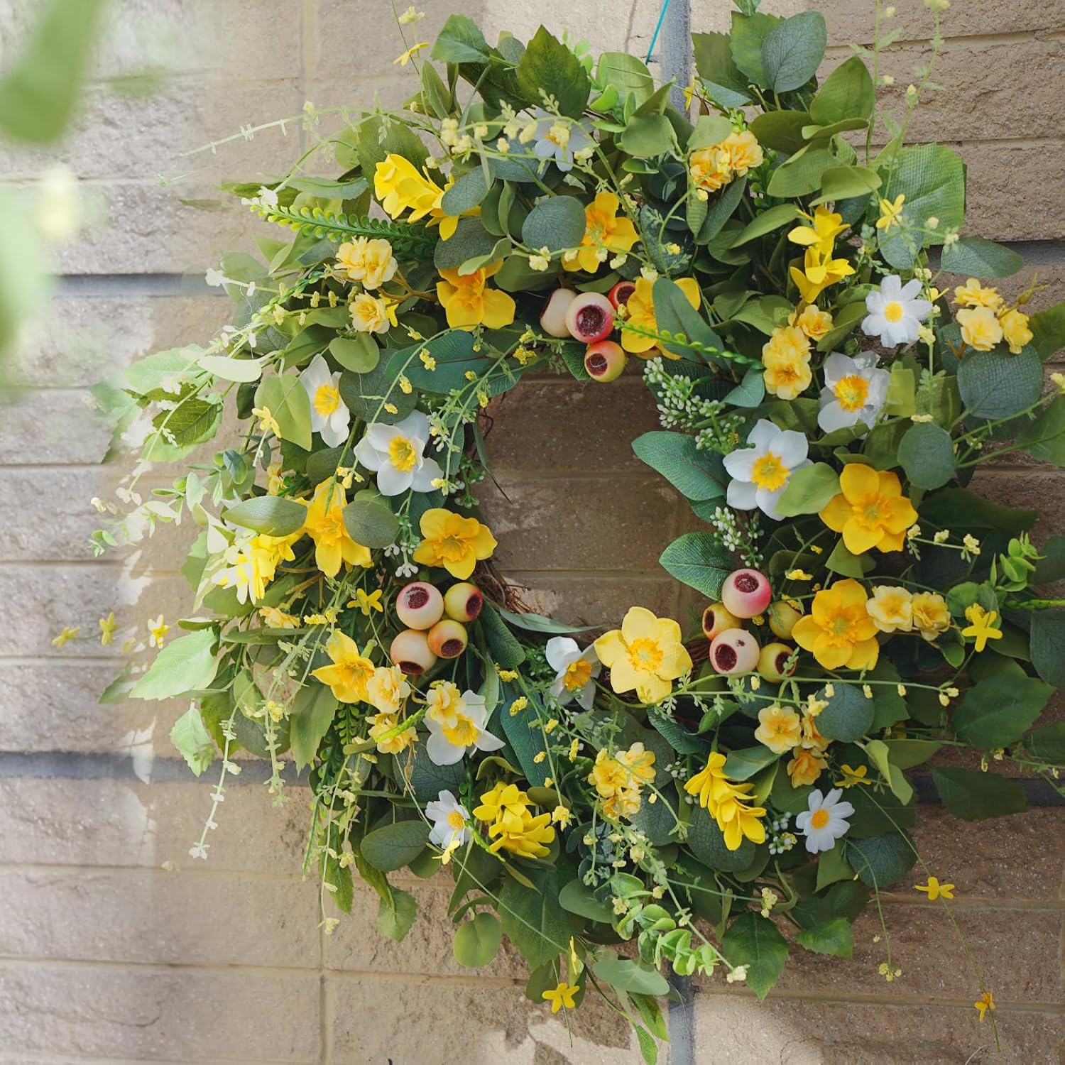Spring Summer Wreath for Front Door, 24 inch Artificial Floral Wreaths with Green Leaves Daisy Realistic Berry Narcissus for Porch Patio Garden, Indoor Outdoor door Wall Decor Party Holiday Decoration