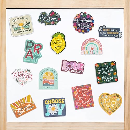 Miniatura 6 de Christian Art Gifts Imán inspirador para refrigerador con versículo bíblico para hombres y mujeres Dios está conmigo