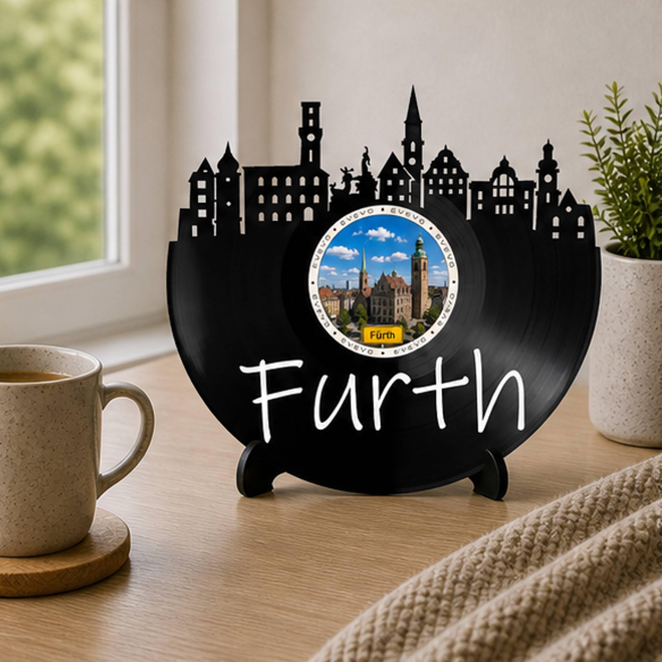 EVEVO Decorazione da parete in vinile di Fürth – Decorazione da parete in vinile con skyline di Frank, regalo per fan di Fürth, amanti della città vecchia D0058