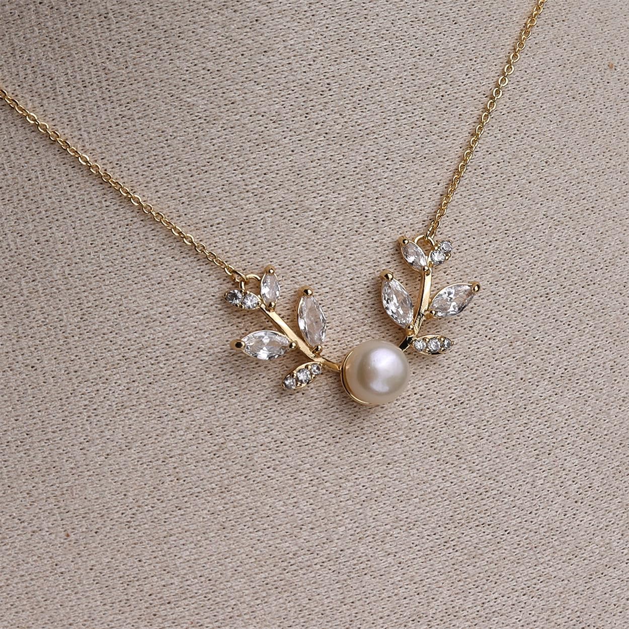 Sonateomber Dainty Chain Simple Pendant Necklace for Women, Cute Statement Rhinestone Single Dangle Necklaces Thanksgiving Christmas Jewelry Gift - Image 7