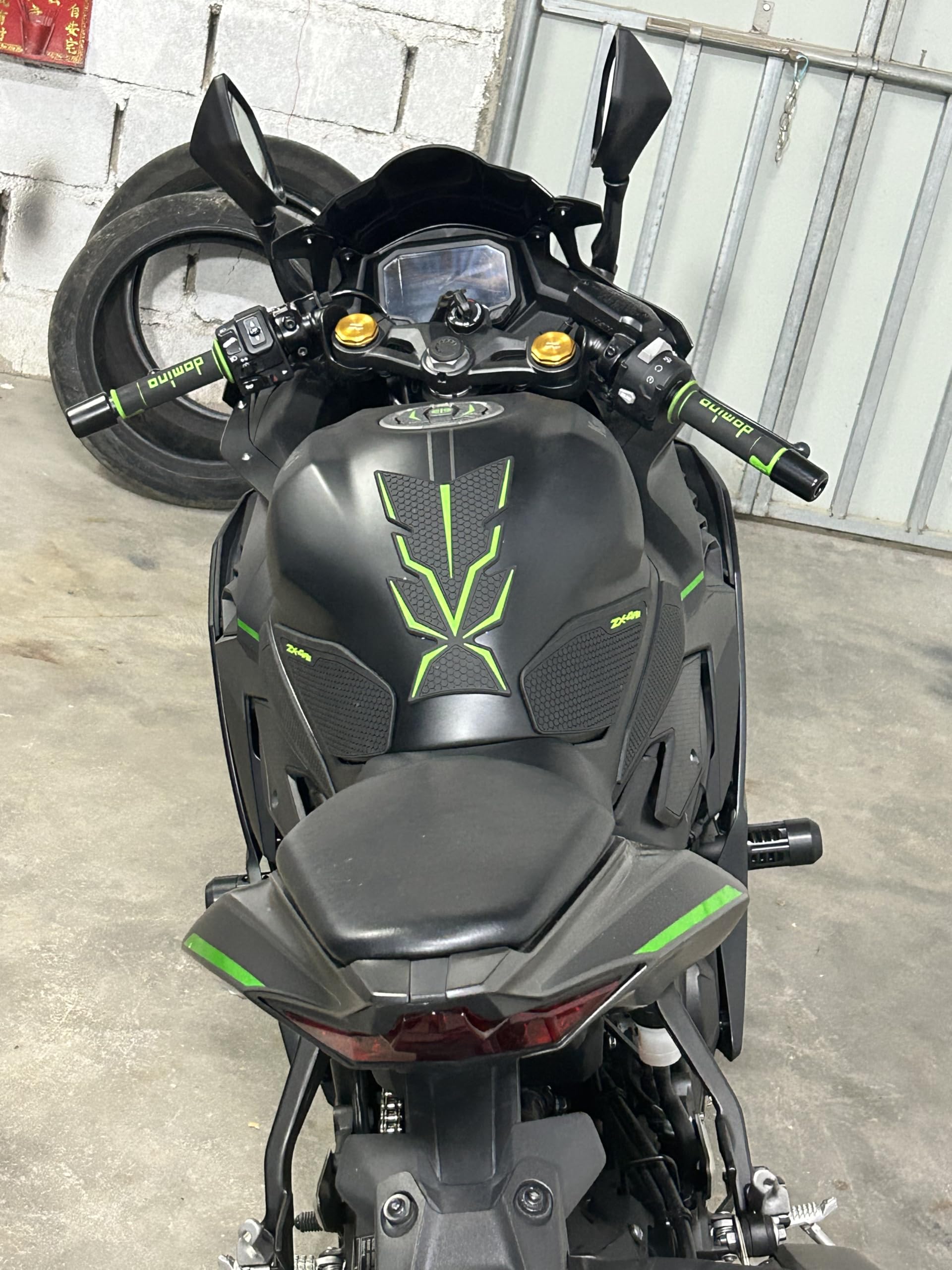 Amazon | トラクションパッド タンクキット に対応 Zカワサキ X