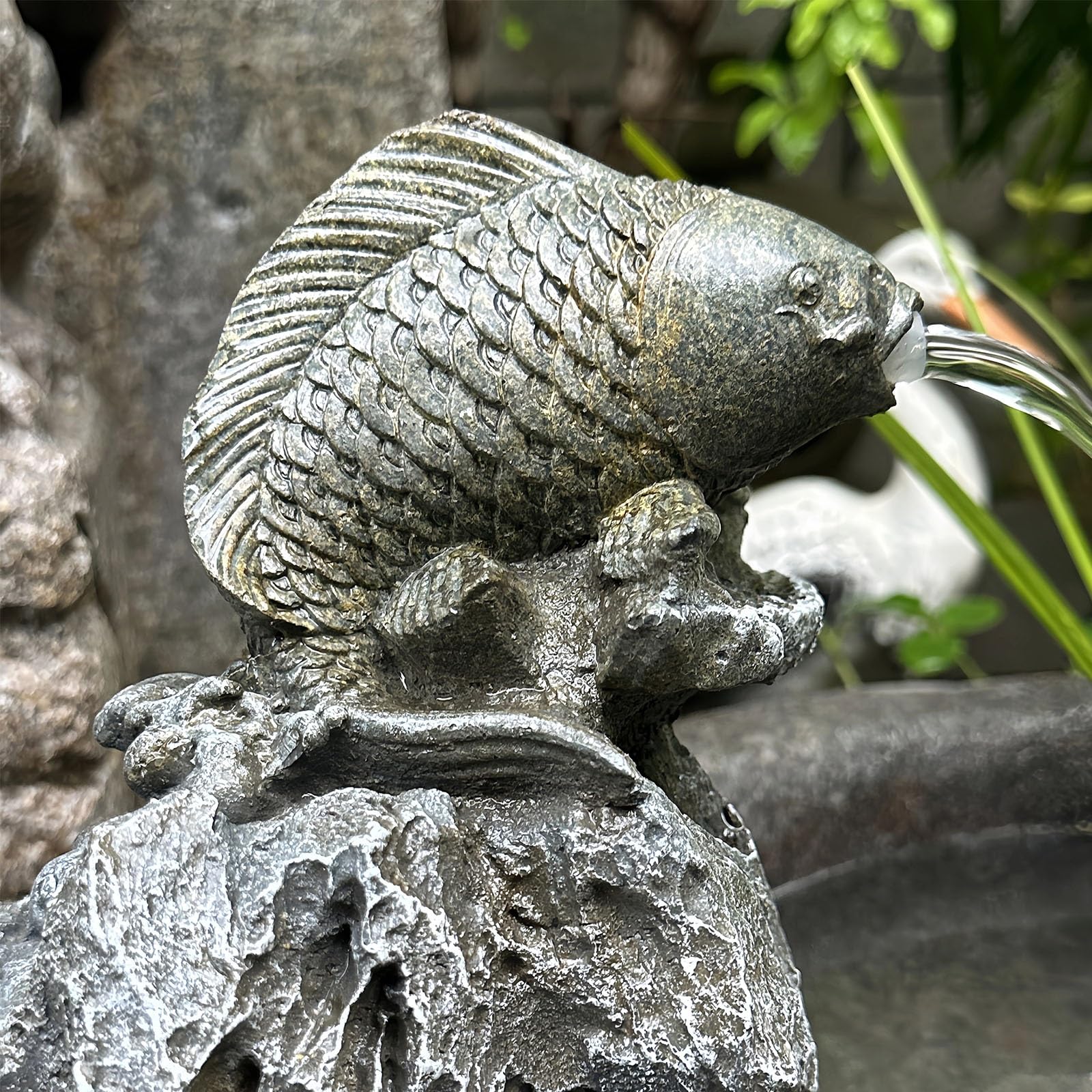 Sputacchiera for Laghetto di Piccole Dimensioni, Sputacchiere for Laghetti A Forma di Carpa, Pesci E Animali, Statue for Giochi d'Acqua All'aperto, Acquario con Circolazione