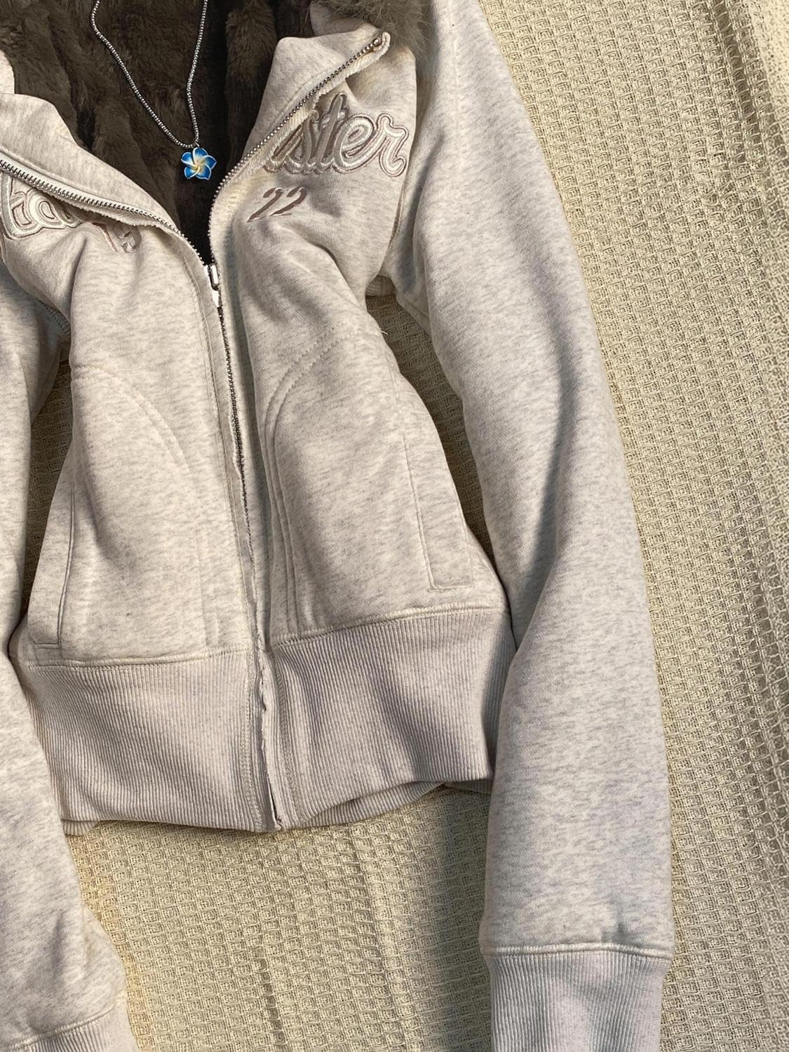 ORANDESIGNE Sweat à Capuche Femme Rétro Décontracté Manteau Long Ajusté avec Fermeture Éclair et Col en Fausse Fourrure Y2k Sweatshirt Chic
