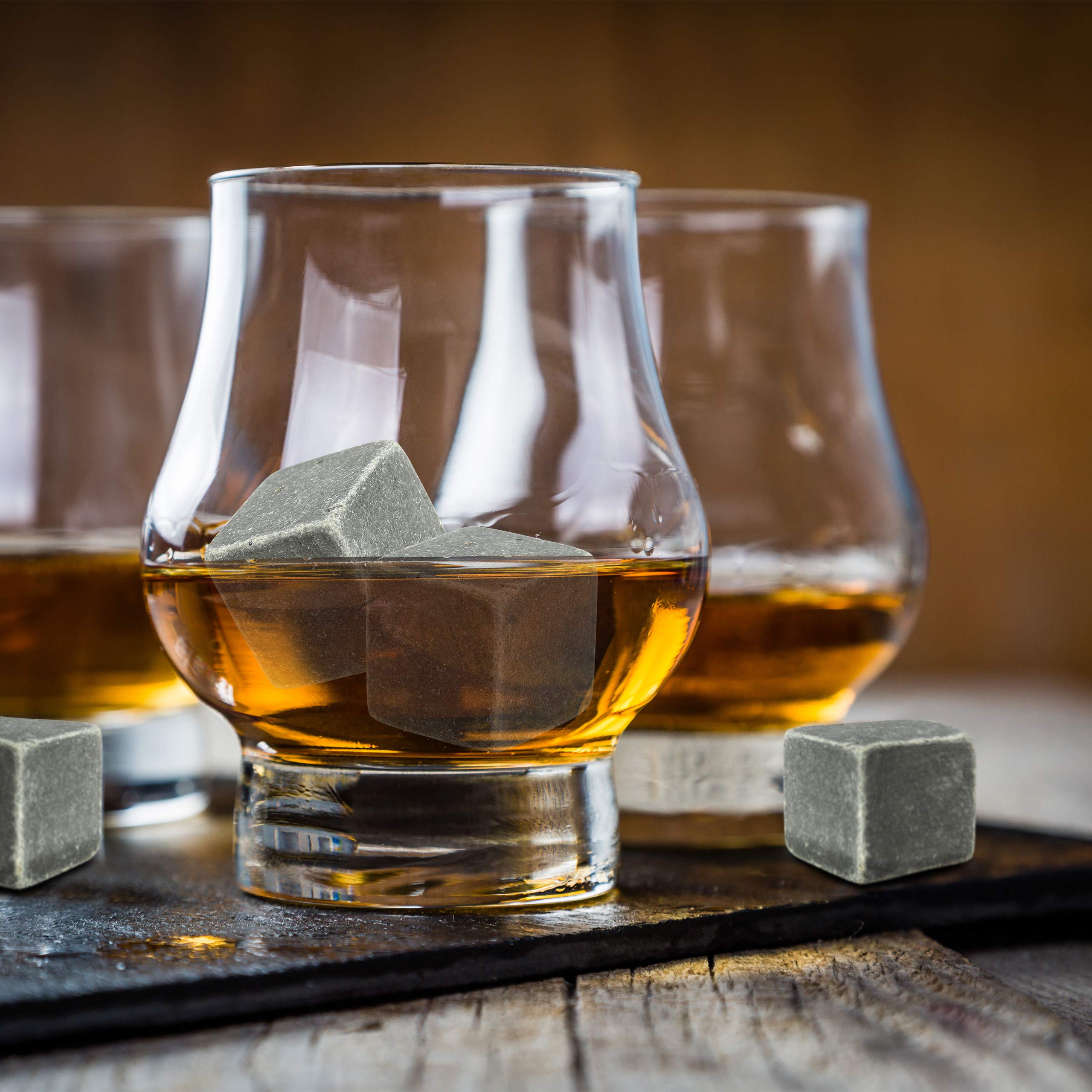 KAV Set Di 9 Pietre In Granito Per Whisky, Con Sacchetto Porta Pietre, Riutilizzabili, Raffreddano Senza Diluire - 2
