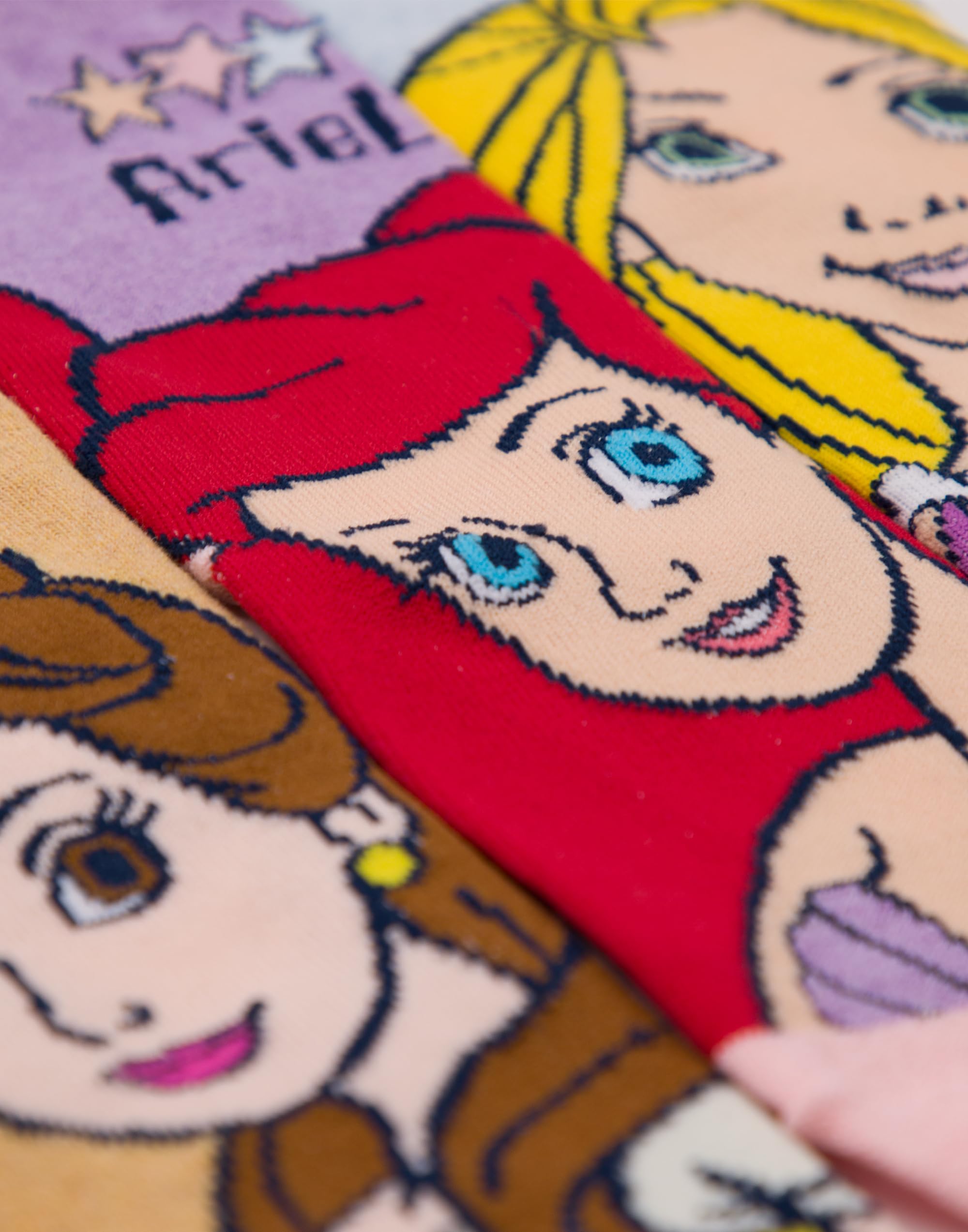 Disney Prinzessin Mädchen 6er Pack Socken | Kinder Mehrfarbige Charaktersocken | Schneewittchen Ariel Belle Rapunzel Grafik Schuhe | Komfortables Kindersocken-Set Bundle Film-Merchandise-Geschenk