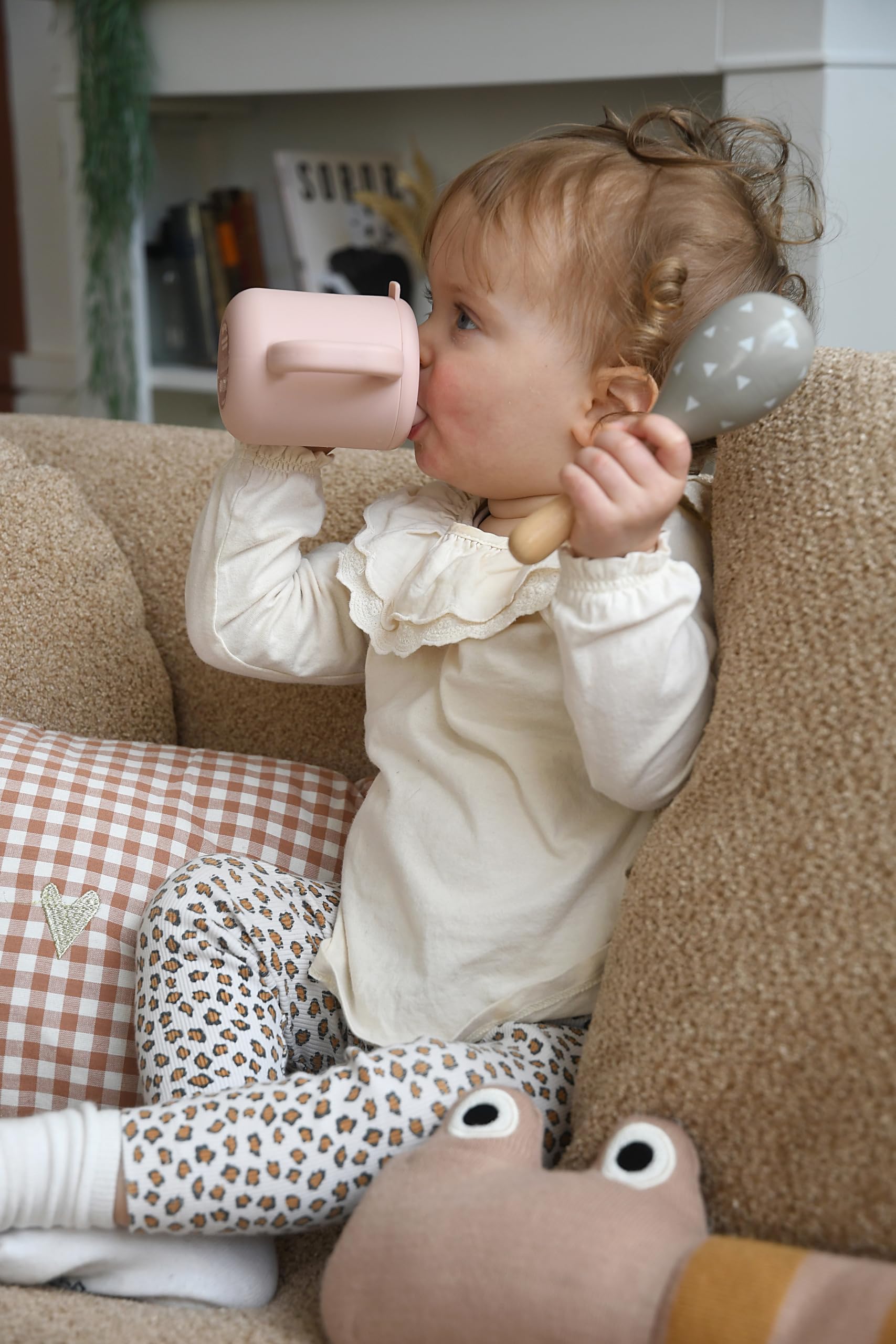 Béaba Baby Training Cup, Toddler, Bottle & Cup Function, 100% Silicone, Wide Handles for Easy Grip Ergonomic Design - Image 4