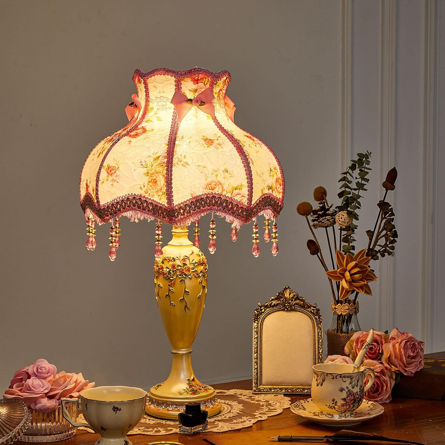 Retisee Victorian Flower Table Lamp Floral Coquette Lamp with Vintage Lace Placemat Fabric Lampshade Beaded Fringe Antique Lovely Decorative Bedside Night Light for Bedroom Nightstand(Pink Victorian)