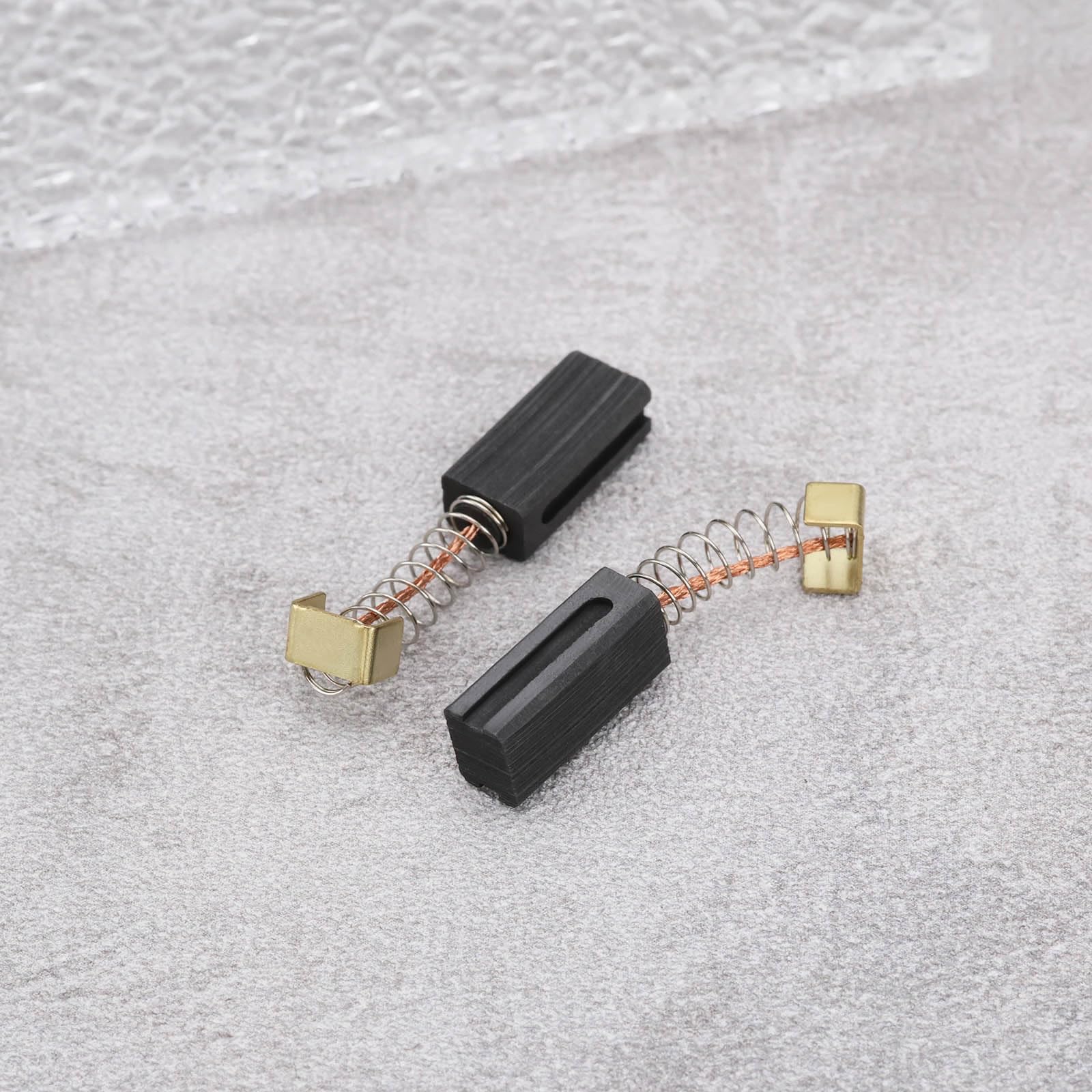 Image secondaire de Lot de 4 balais de carbone pour outils électriques - The Lord of the Tools