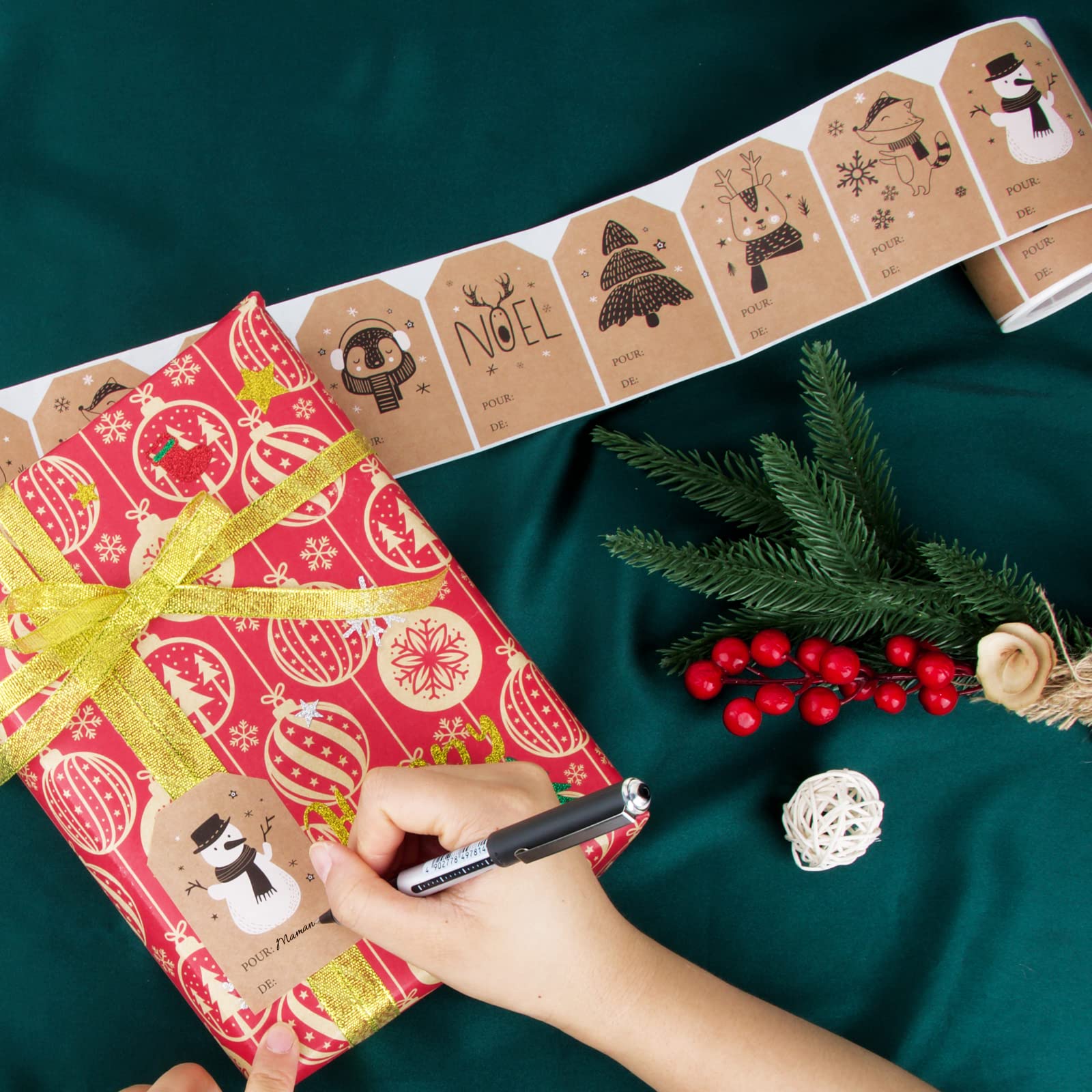 250 étiquettes Autocollantes Noël En Français – Papier Kraft, 6 Motifs Joyeux Noël, Pour Emballage Cadeaux, Cartes, Déco | 5 X 7.5 Cm
