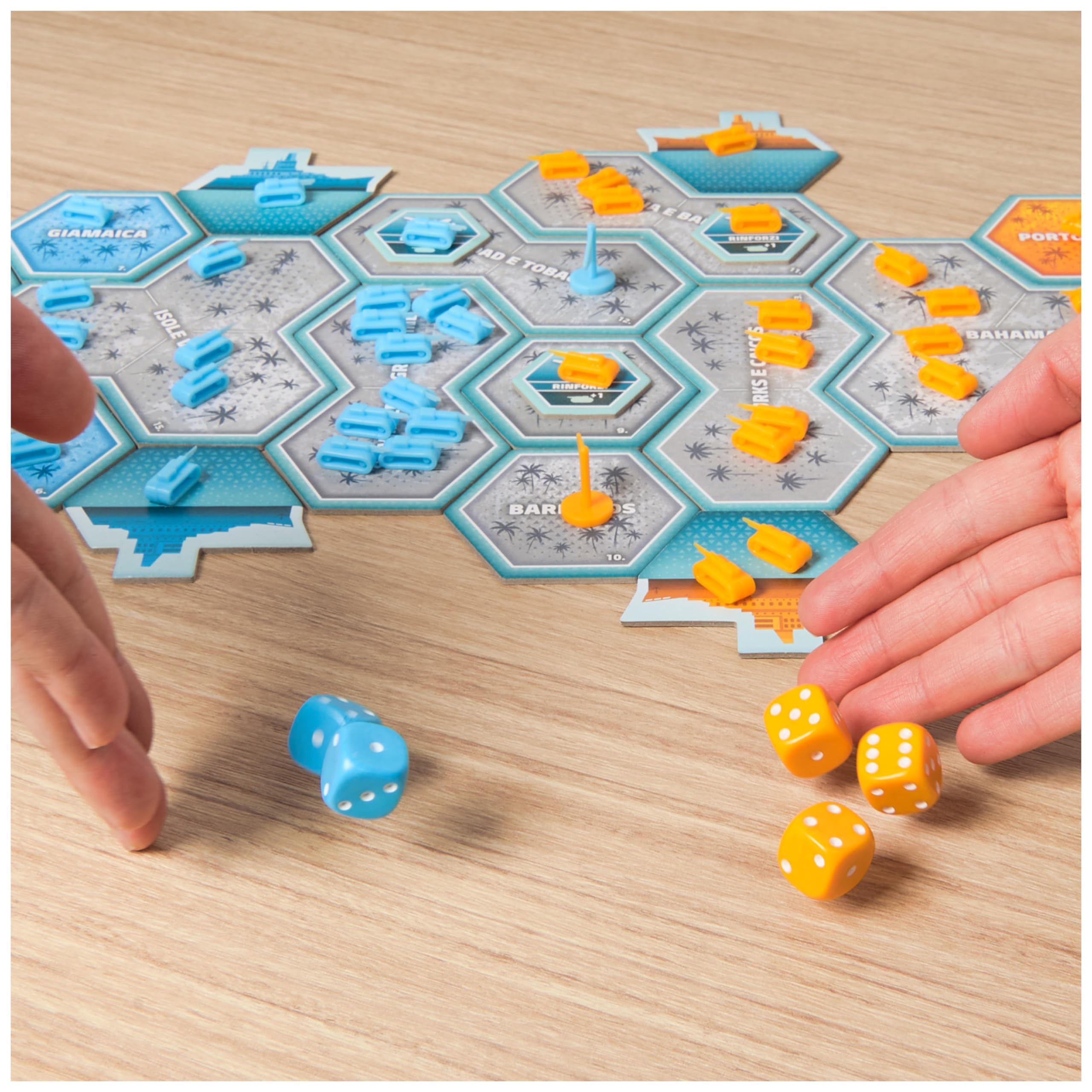 Editrice Giochi, Risiko! Oceano, 2 Giochi in Scatola in 1, Giochi di Società e Strategia per Famiglia e Amici, Giochi da Tavolo per Adulti e Bambini, Espansione di Risiko e Gioco Singolo, 8+ Anni