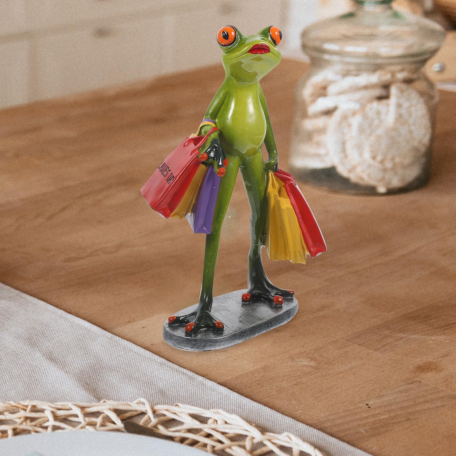 PACKOVE Scultura di Rana in Resina Verde 10,5x8x19 Cm, Decorazione Artigianale da Scrivania e Giardino, Ornamento Luminoso per Casa, Ufficio e Regalo Creativo