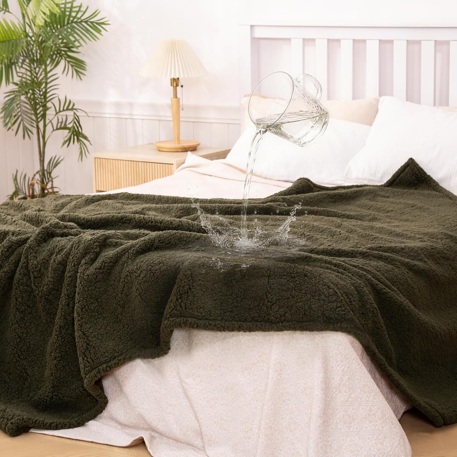 Waterproof Dog Blanket 60x80 Inches for Large Dogs, XL Leakproof Reversible Pet Blanket, Washable Furniture Cover Protector for Sofa, Couch, Fleece Cat Throw Bed Crate Kennel, Green