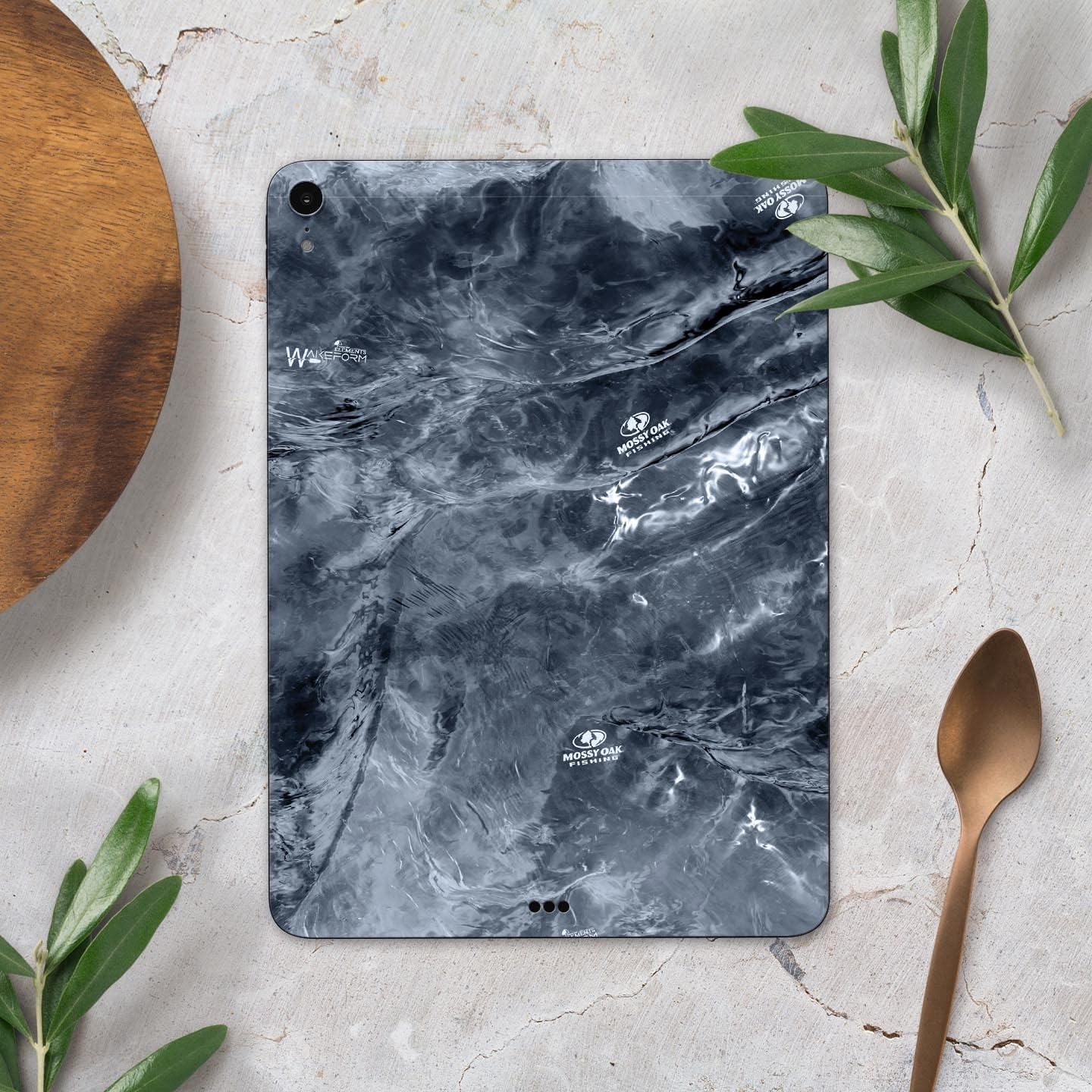 DesignSkinz - Full-Body Wrap Decal Protective Skin-Kit Compatible with iPad Pro 11” 1st Gen (A1980/A1934/A2013/A1979) - Mossy Oak Elements Wakeform Highseas