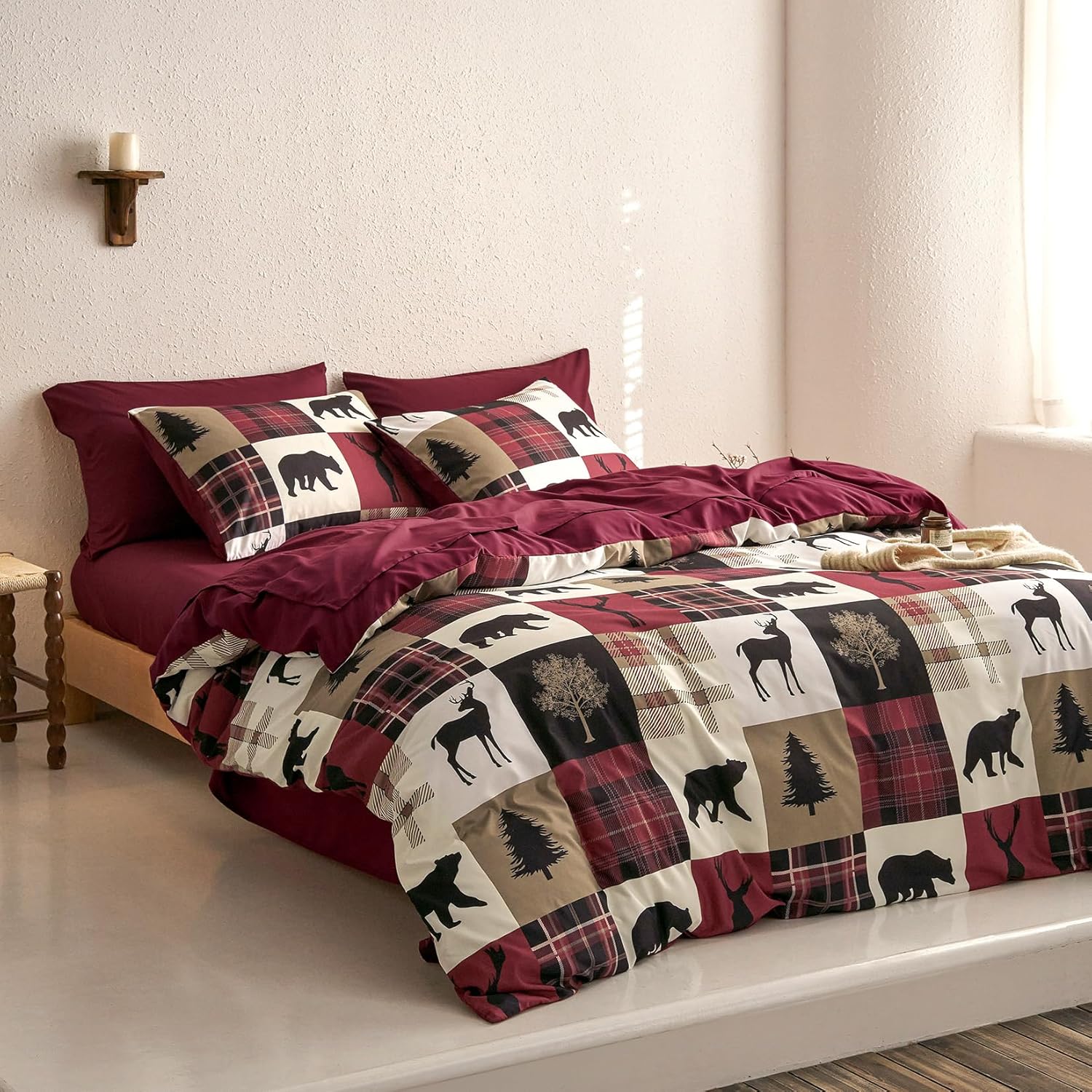 Wake In Cloud - Rustic Comforter Set with Sheets, Cabin Lodge Christmas Bear Moose Deer Wildlife Western Patchwork Country, 7 Pieces Bed in a Bag, Burgundy Black, Queen Size