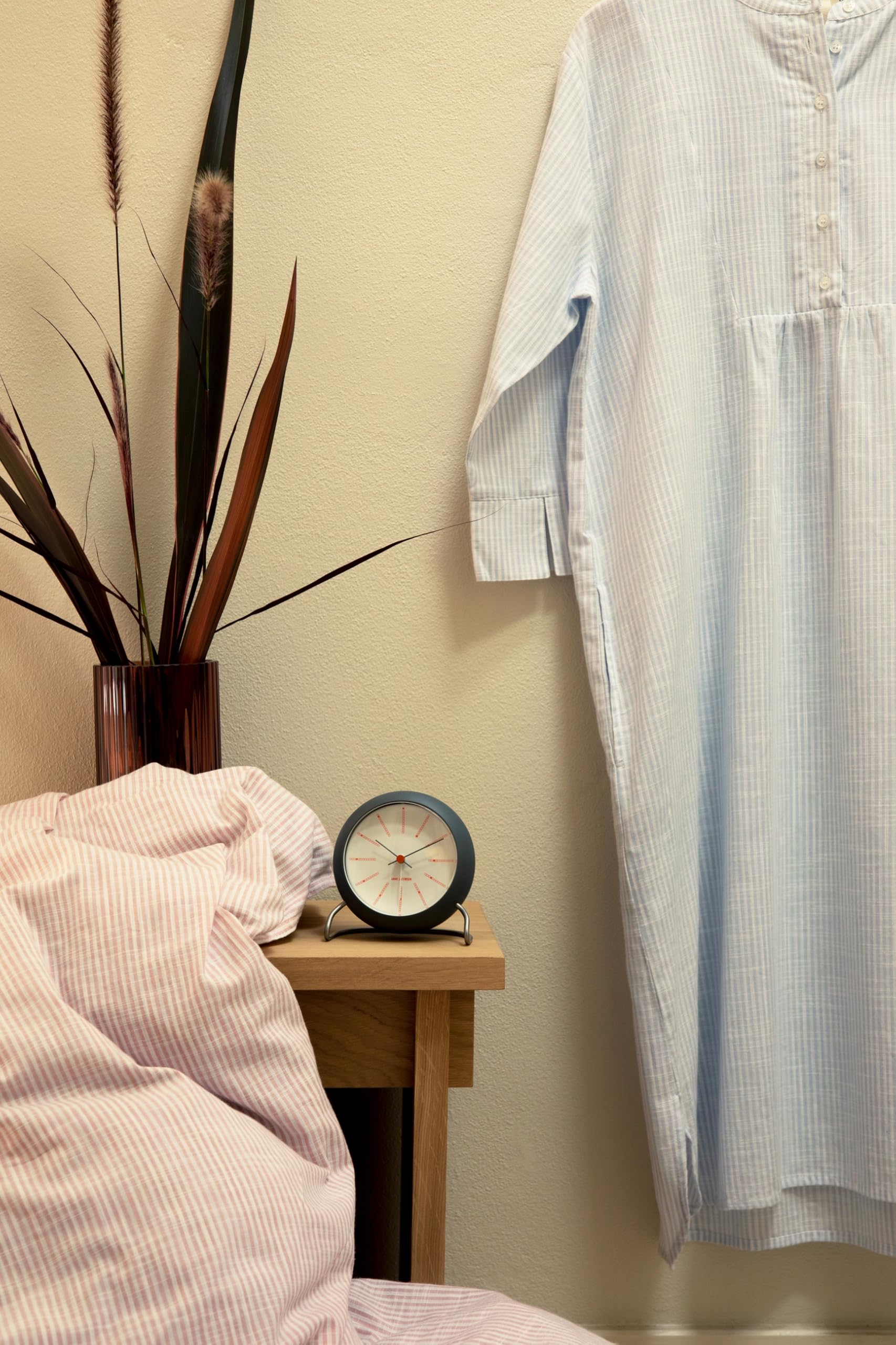 Amazon.co.jp: ARNE JACOBSEN 置き時計 目覚まし時計 11cm 北欧