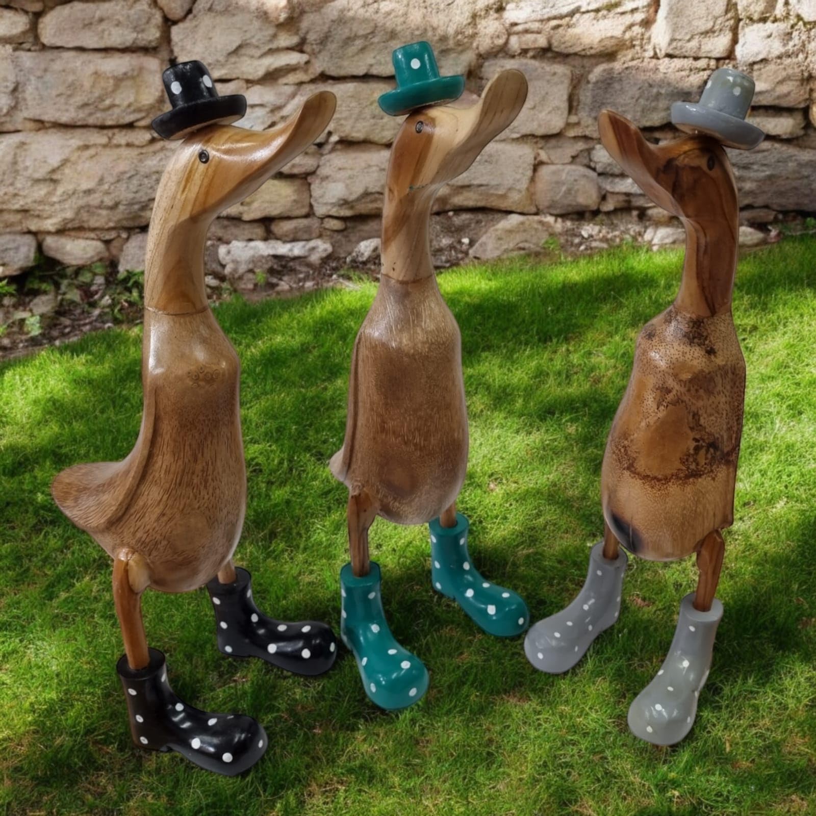 Canard en bois fait main Kinaree, une œuvre d'artisanat d'exception