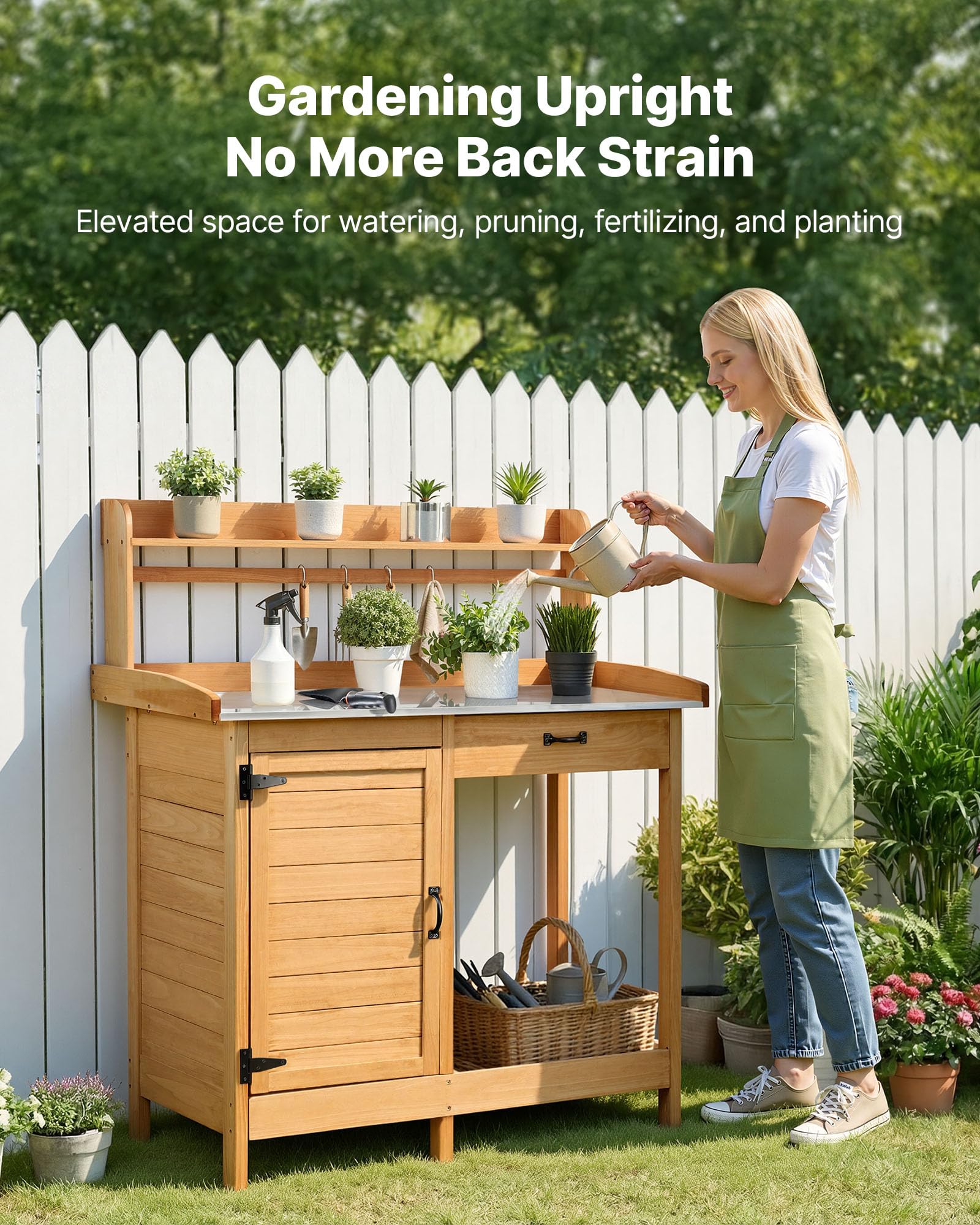 VEVOR Armadietto Banco per Giardinaggio, Postazione di Lavoro in Legno per Esterni con Piano in Ferro Zincato da 112 x 46,5 cm, con Cassetto, Mobiletto Portaoggetti e Ripiani, Ganci per Patio